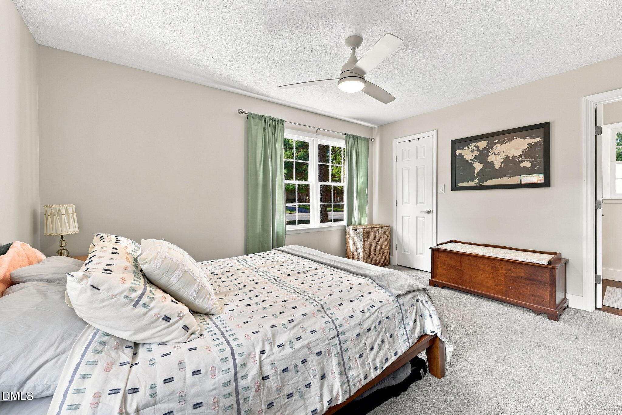 1004 Edgebrook Drive Property Photo 25