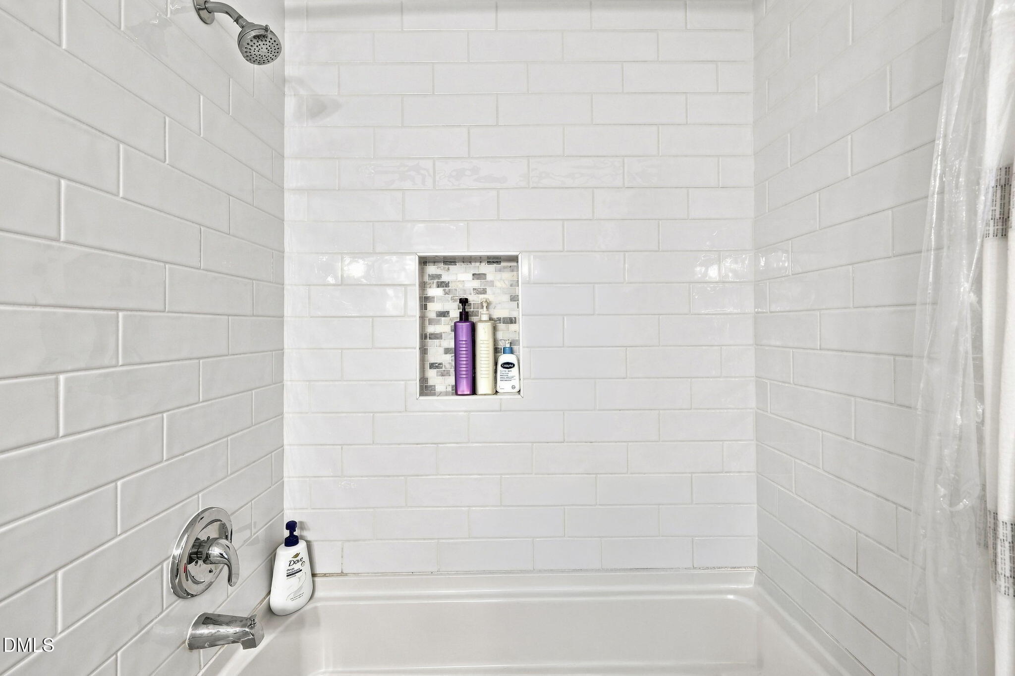 1004 Edgebrook Drive Property Photo 27