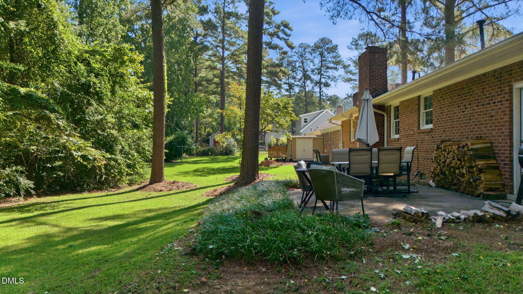 1004 Edgebrook Drive Property Photo 34