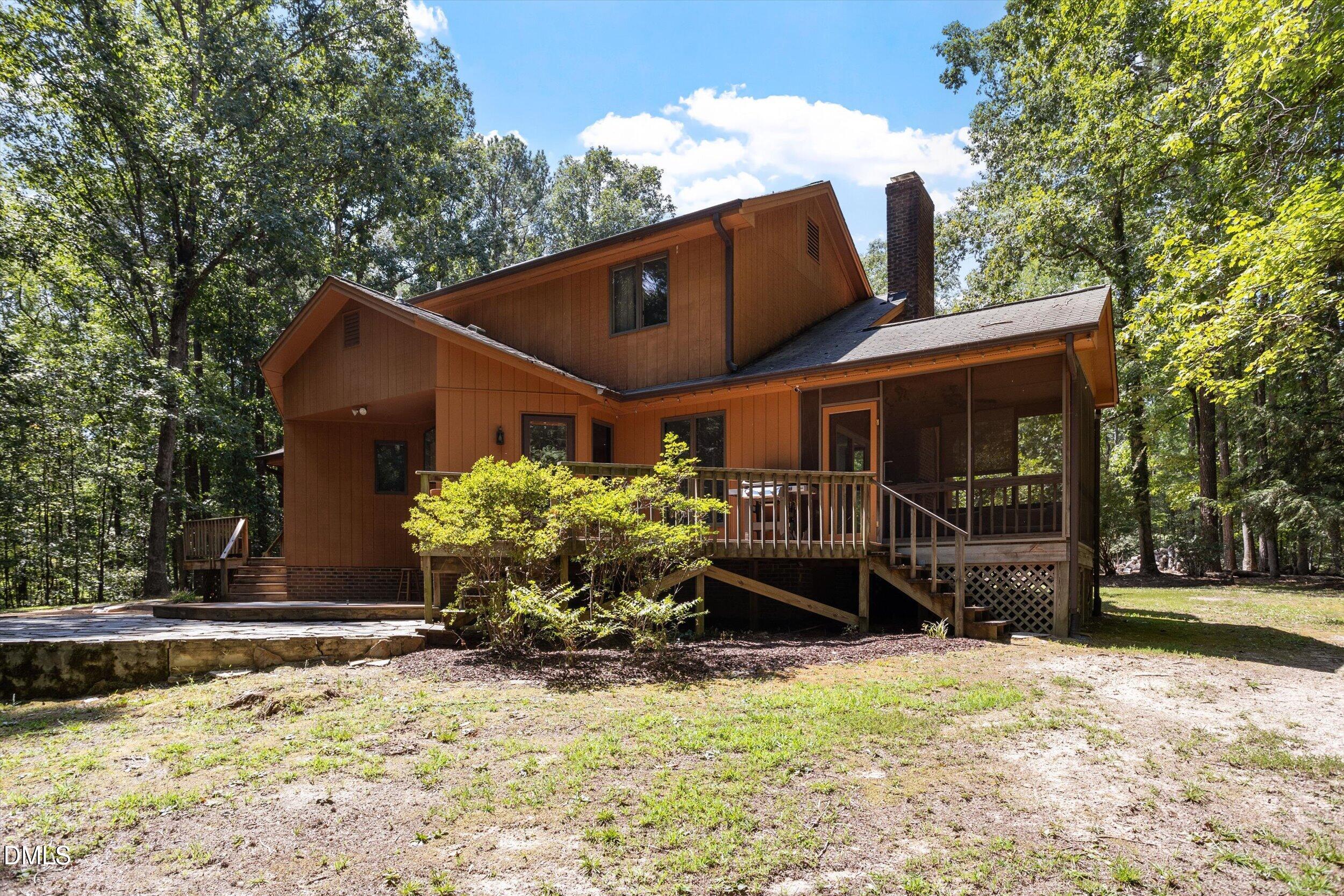 1040 Rolling Knoll Road Property Photo 4