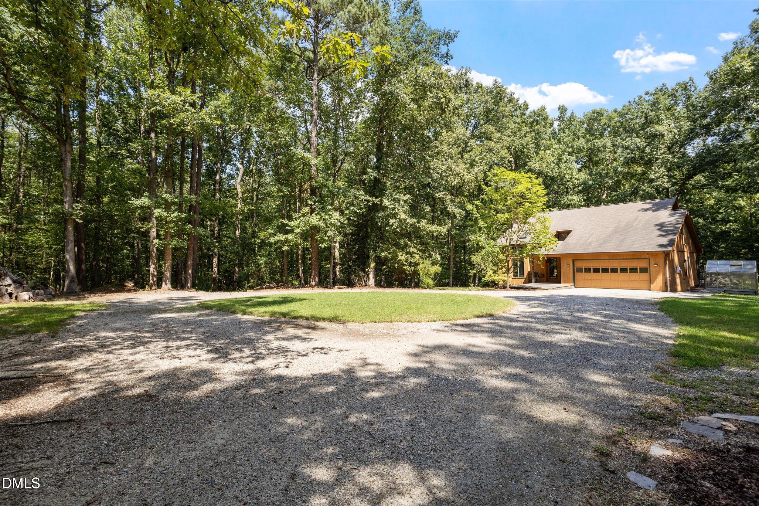 1040 Rolling Knoll Road Property Photo 10