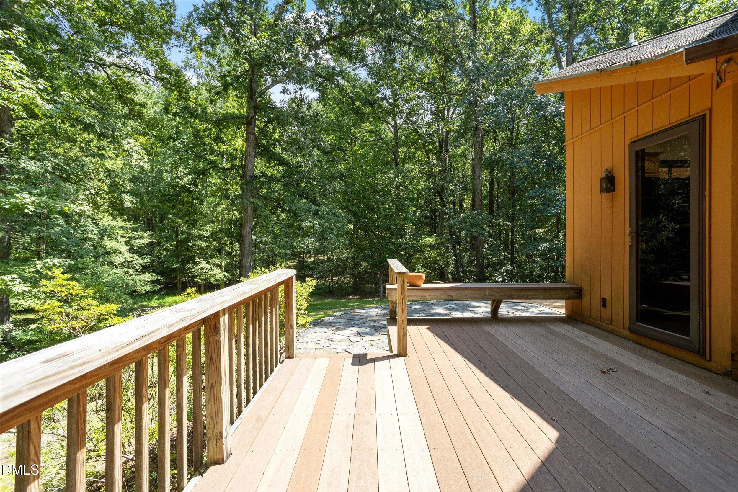 1040 Rolling Knoll Road Property Photo 11