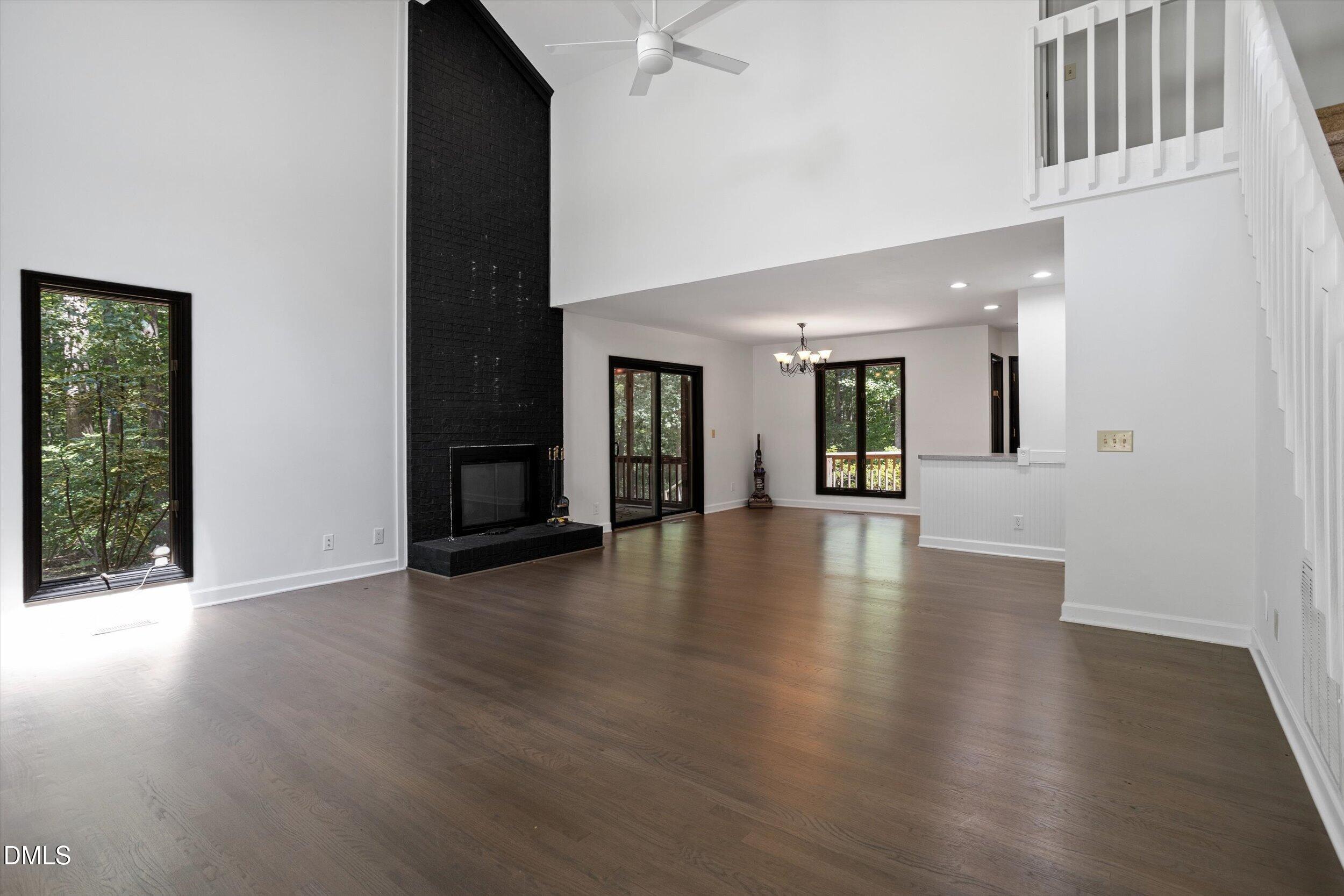 1040 Rolling Knoll Road Property Photo 14