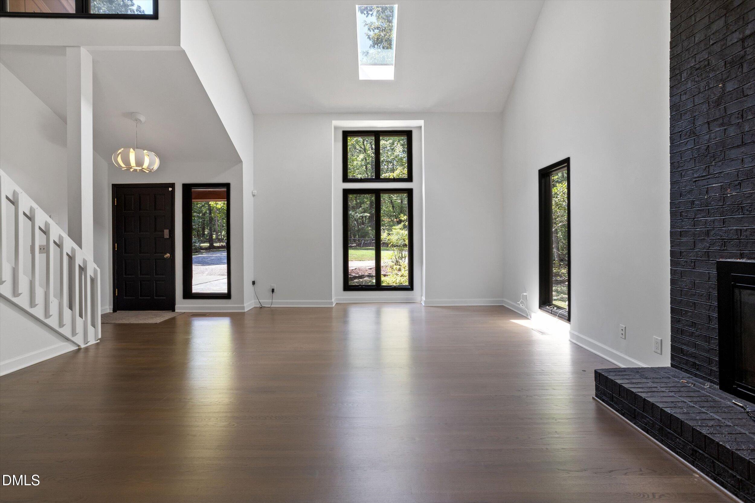 1040 Rolling Knoll Road Property Photo 17