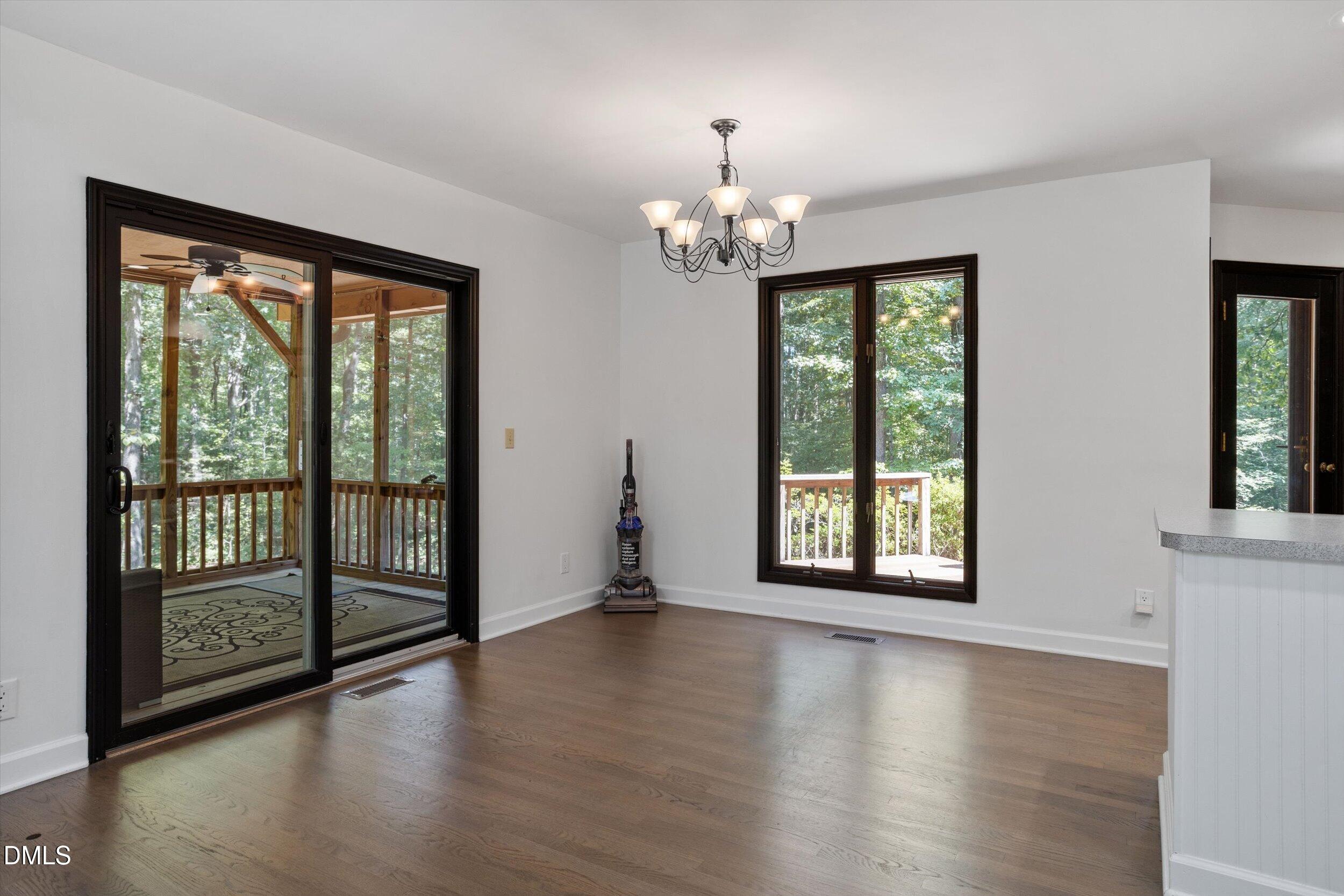 1040 Rolling Knoll Road Property Photo 19