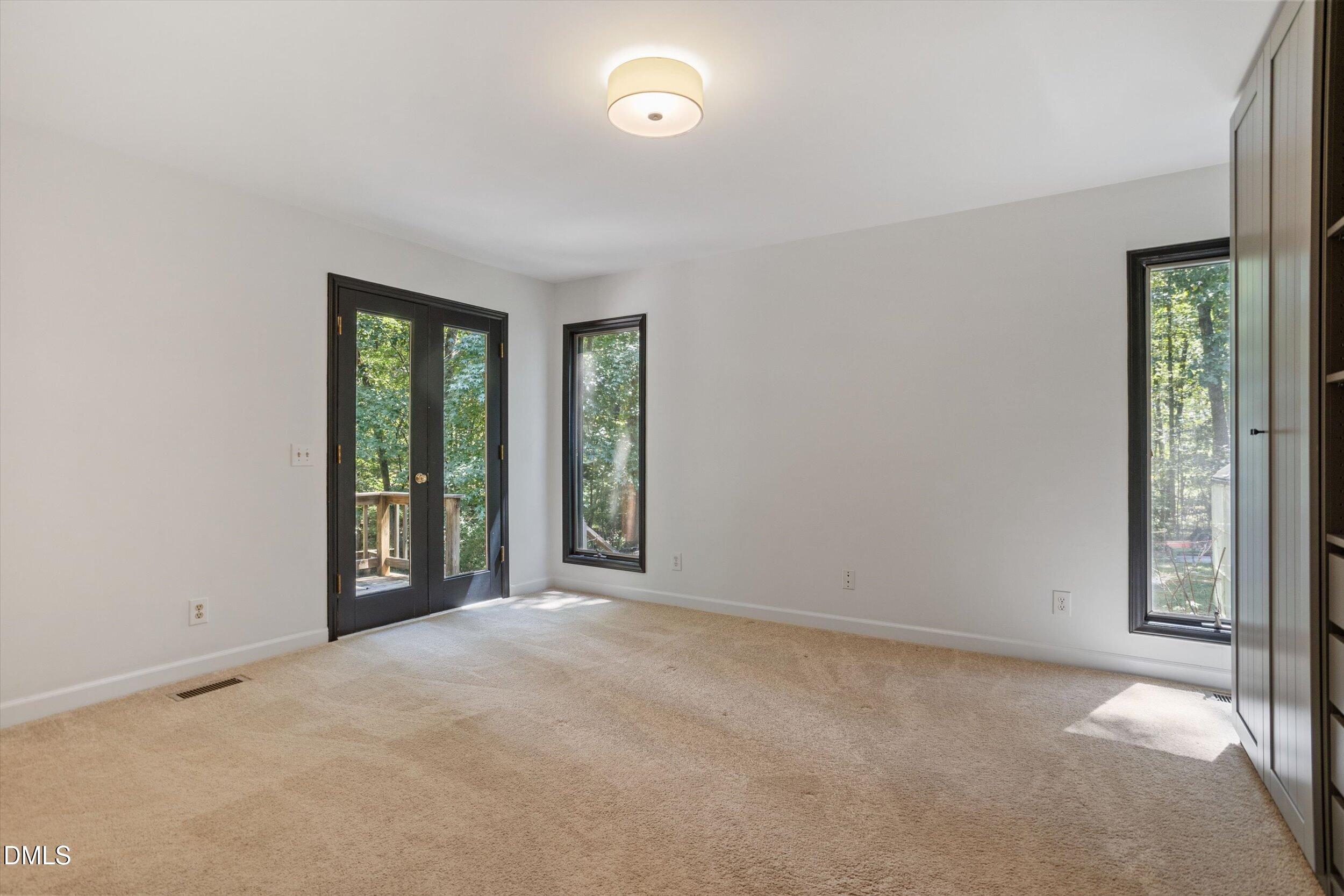 1040 Rolling Knoll Road Property Photo 25