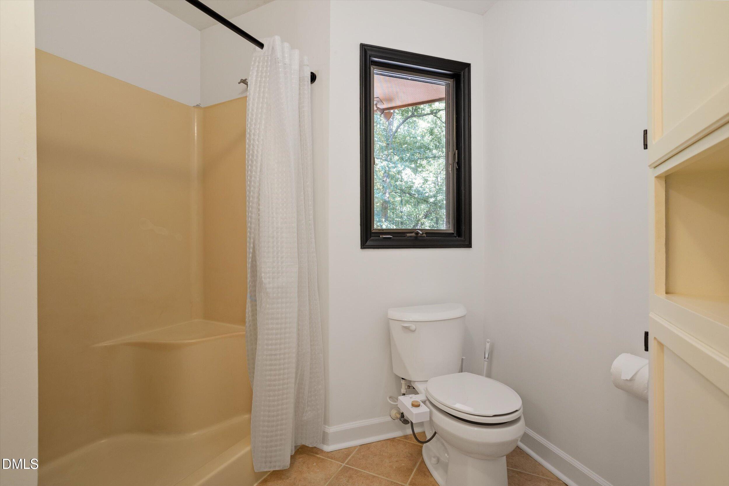 1040 Rolling Knoll Road Property Photo 29
