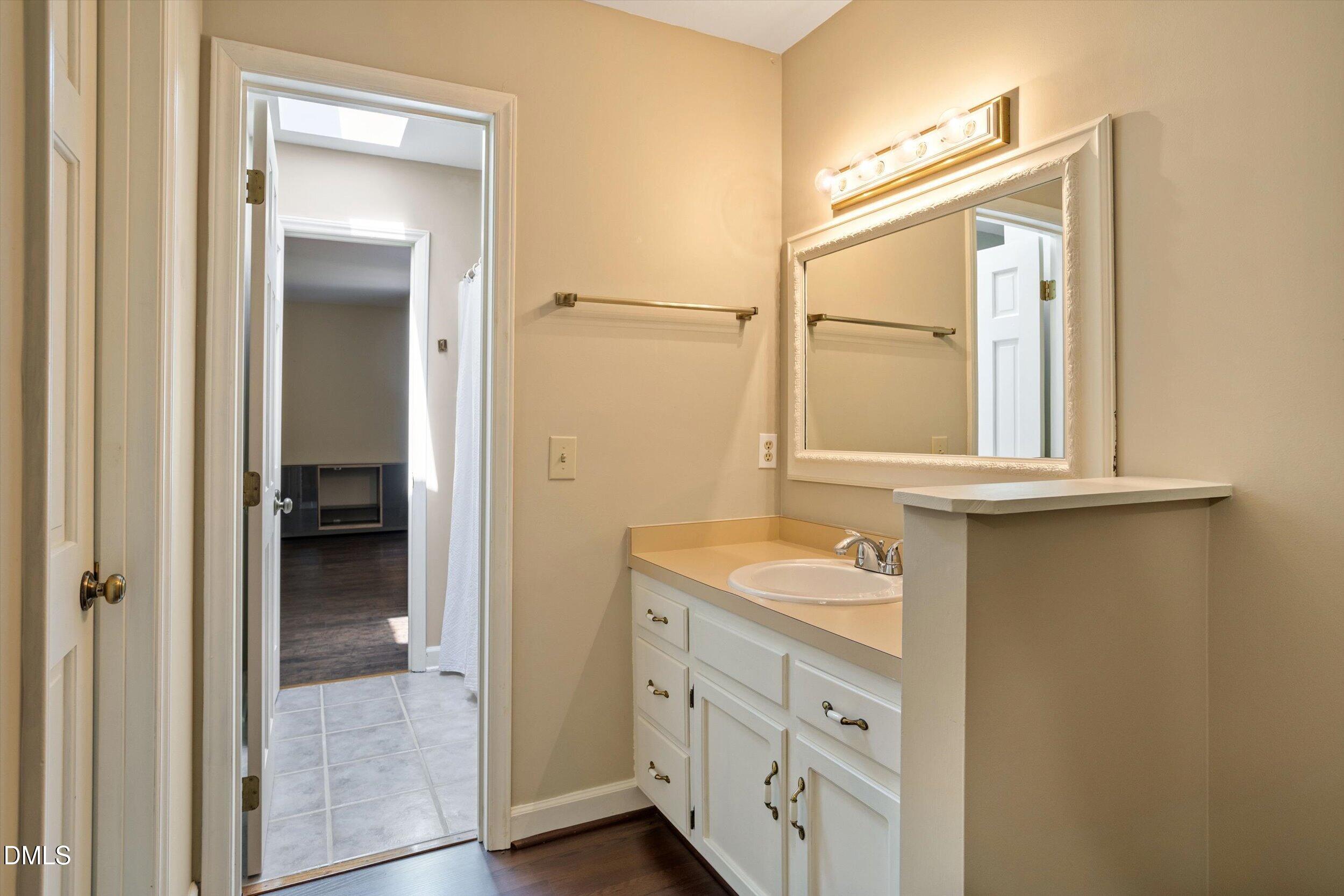 1040 Rolling Knoll Road Property Photo 35