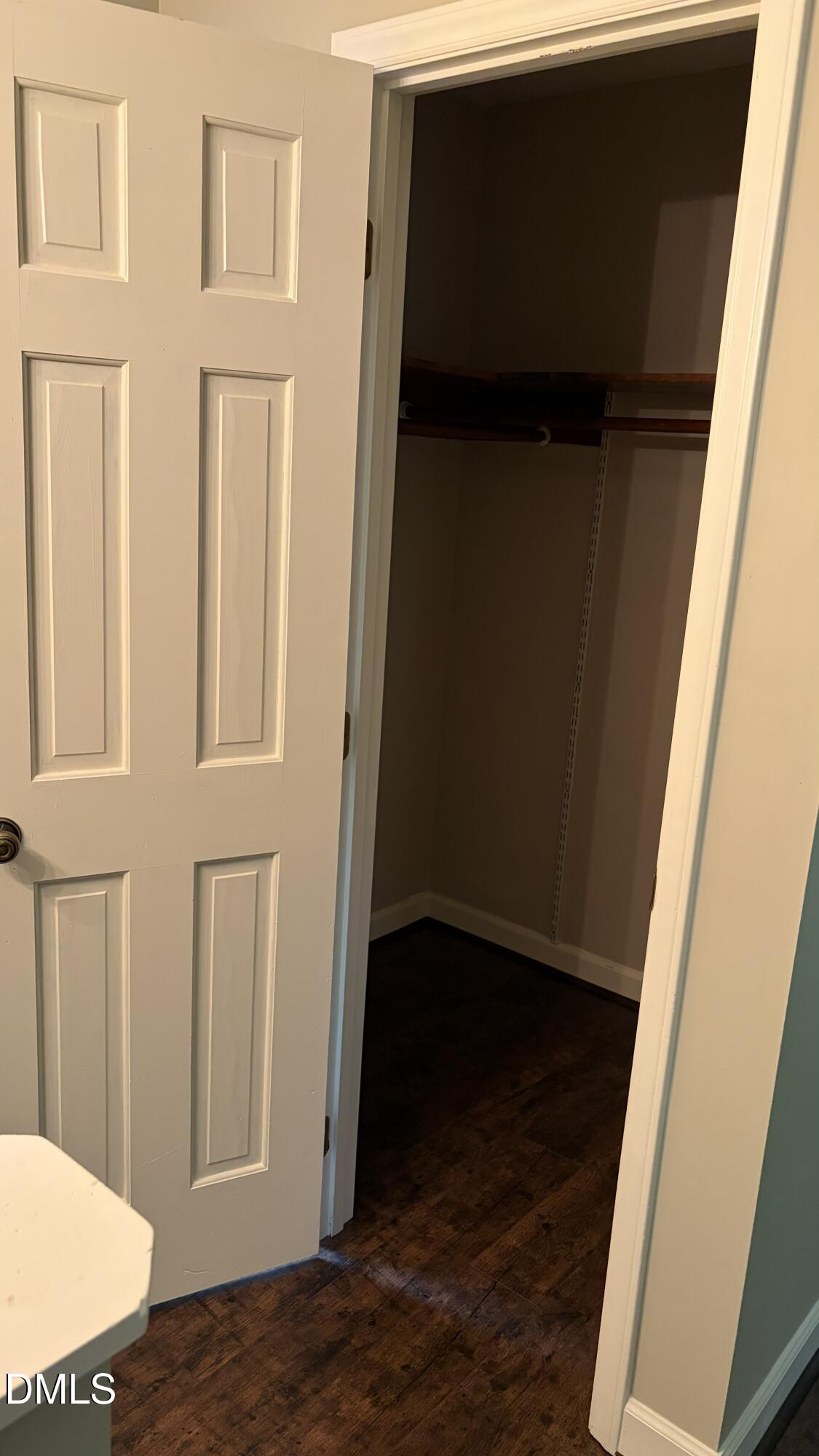 1040 Rolling Knoll Road Property Photo 40