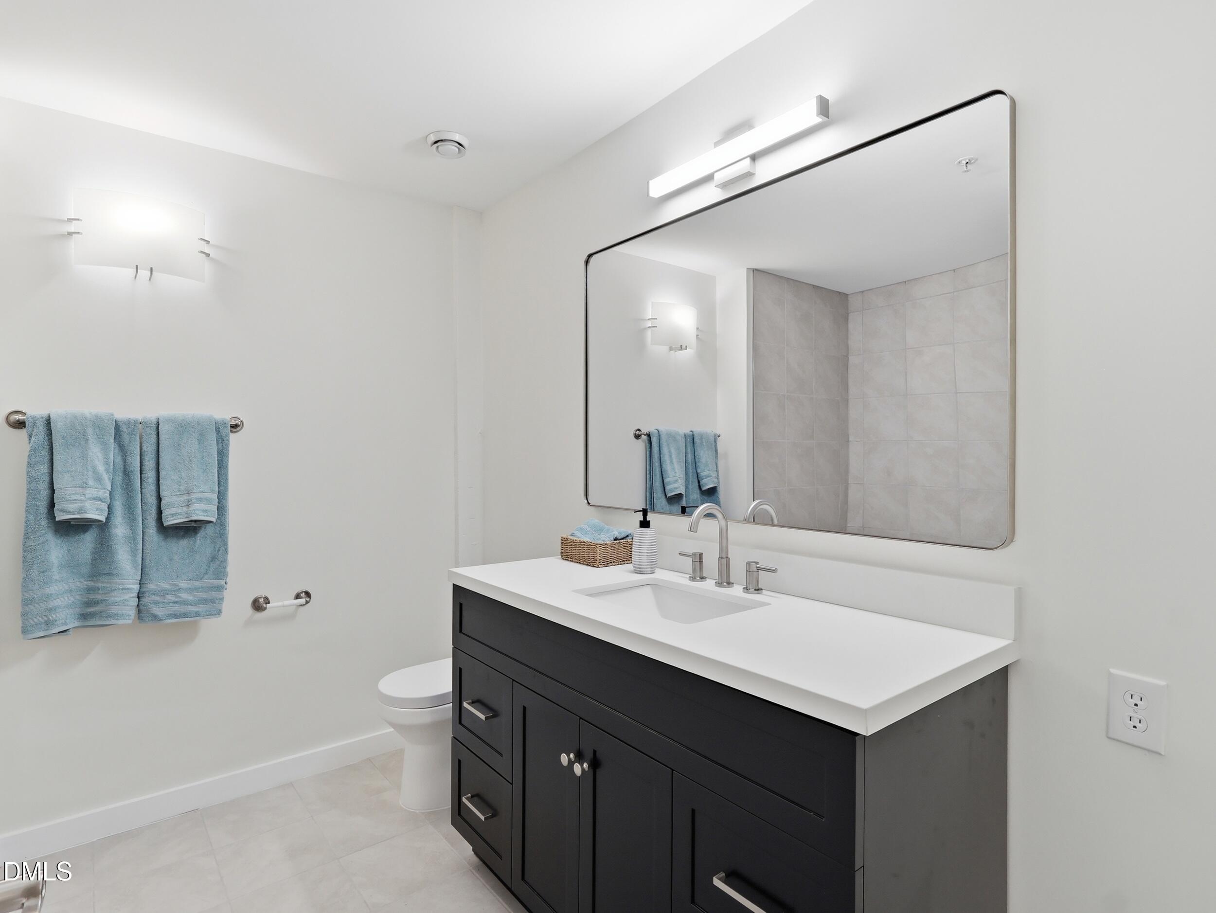 444 S Blount Street 108 Property Photo 5