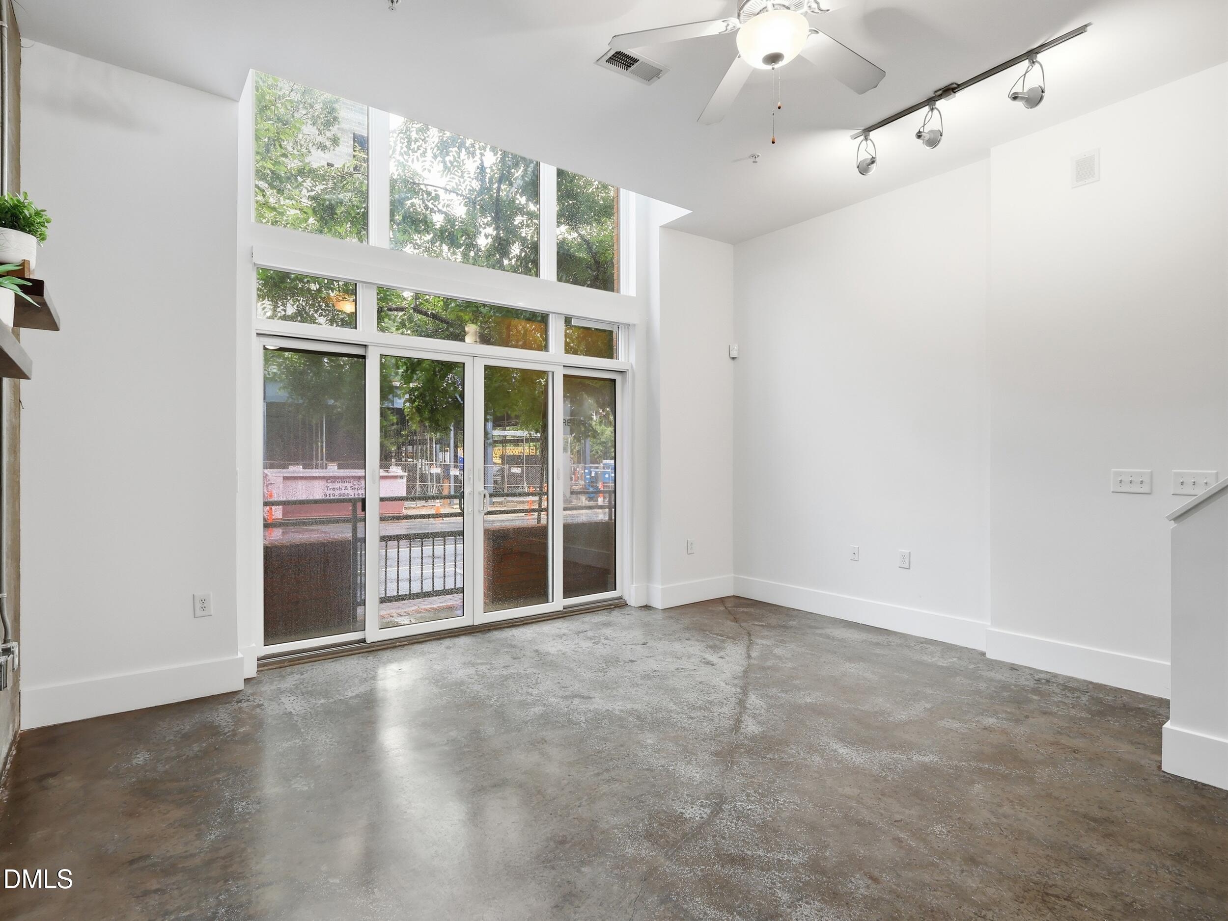 444 S Blount Street 108 Property Photo 15
