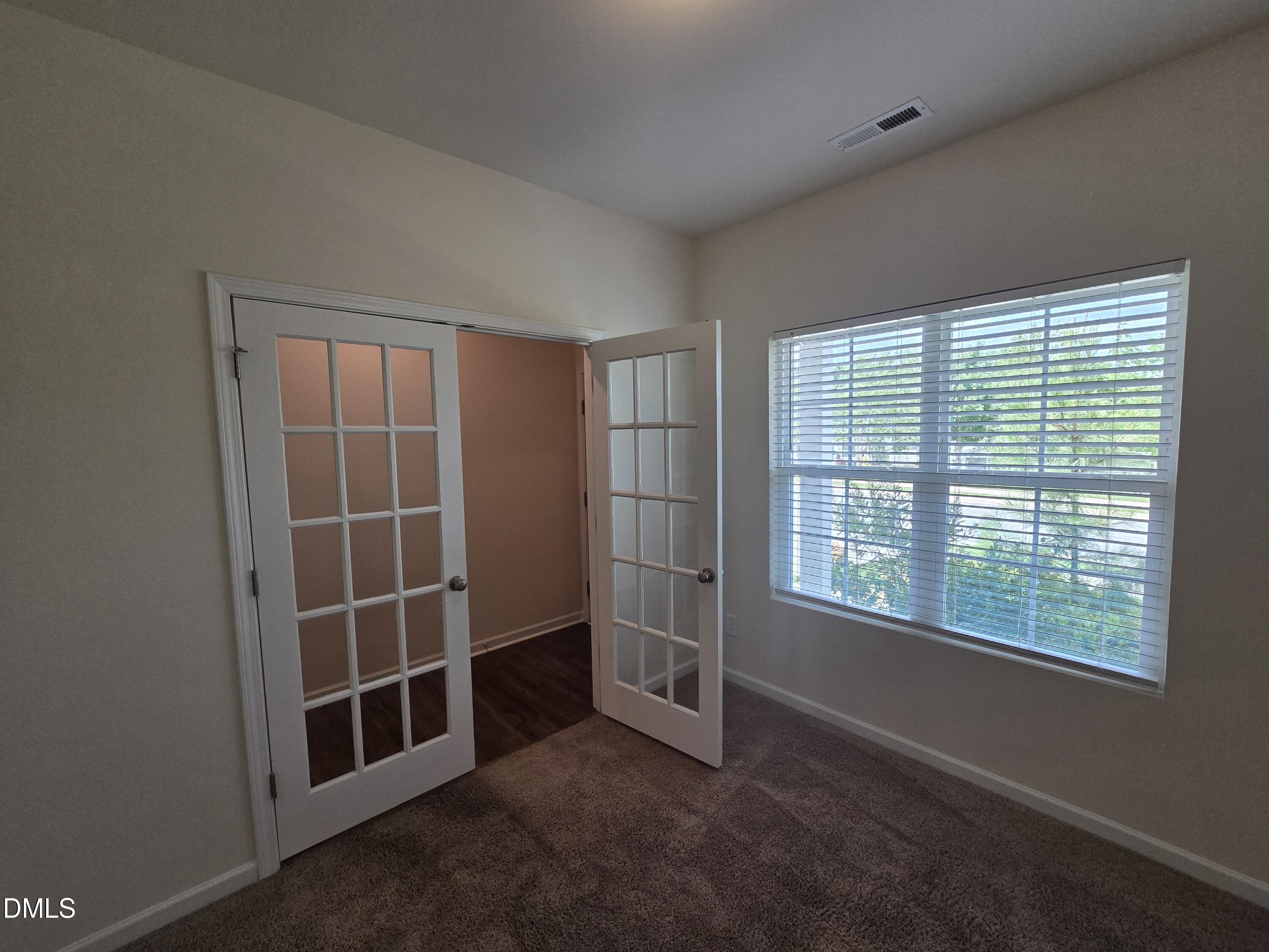 76 Saddle Oaks Lane Property Photo 3