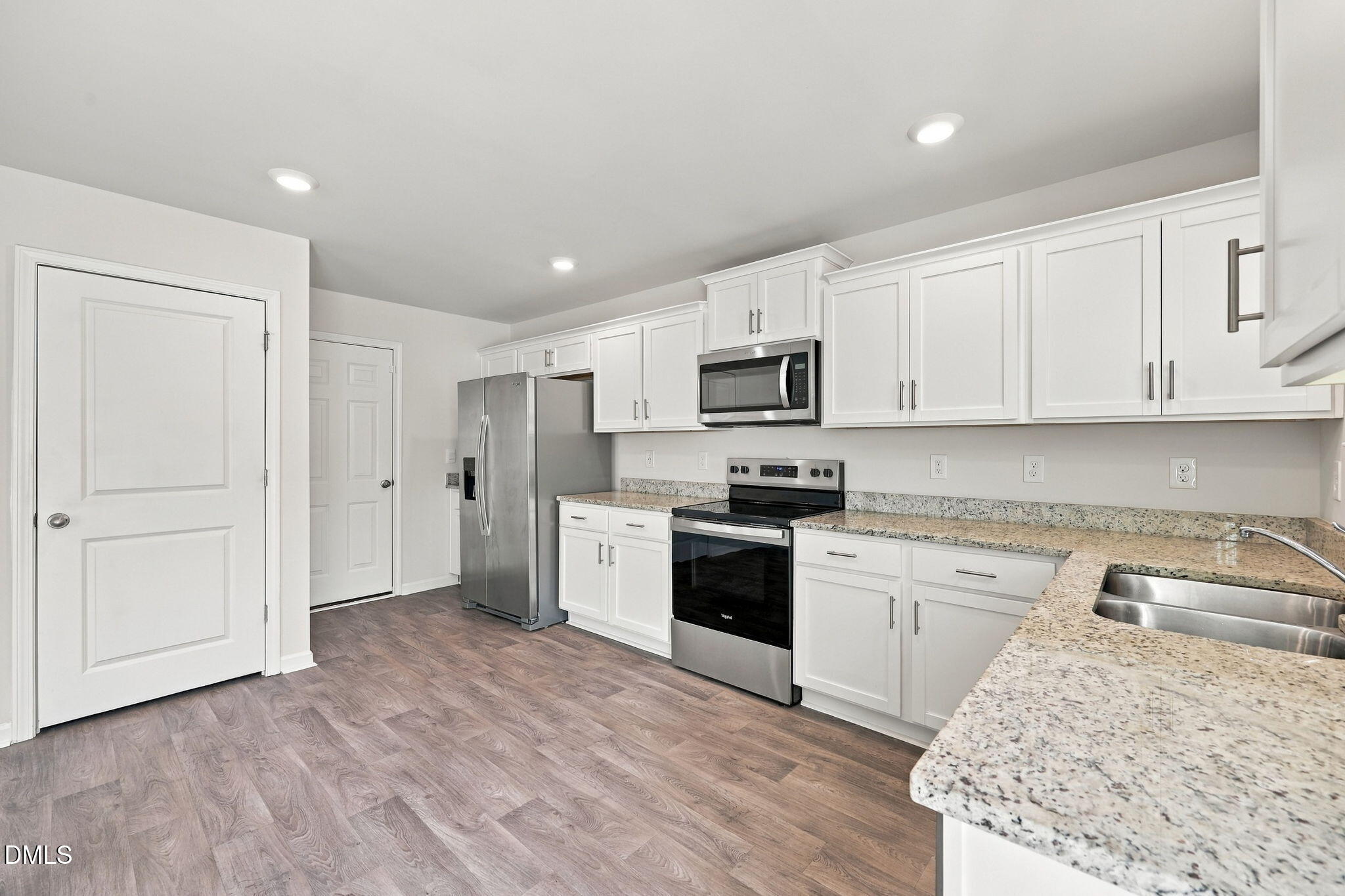 186 Carriage Cv Circle Property Photo 6