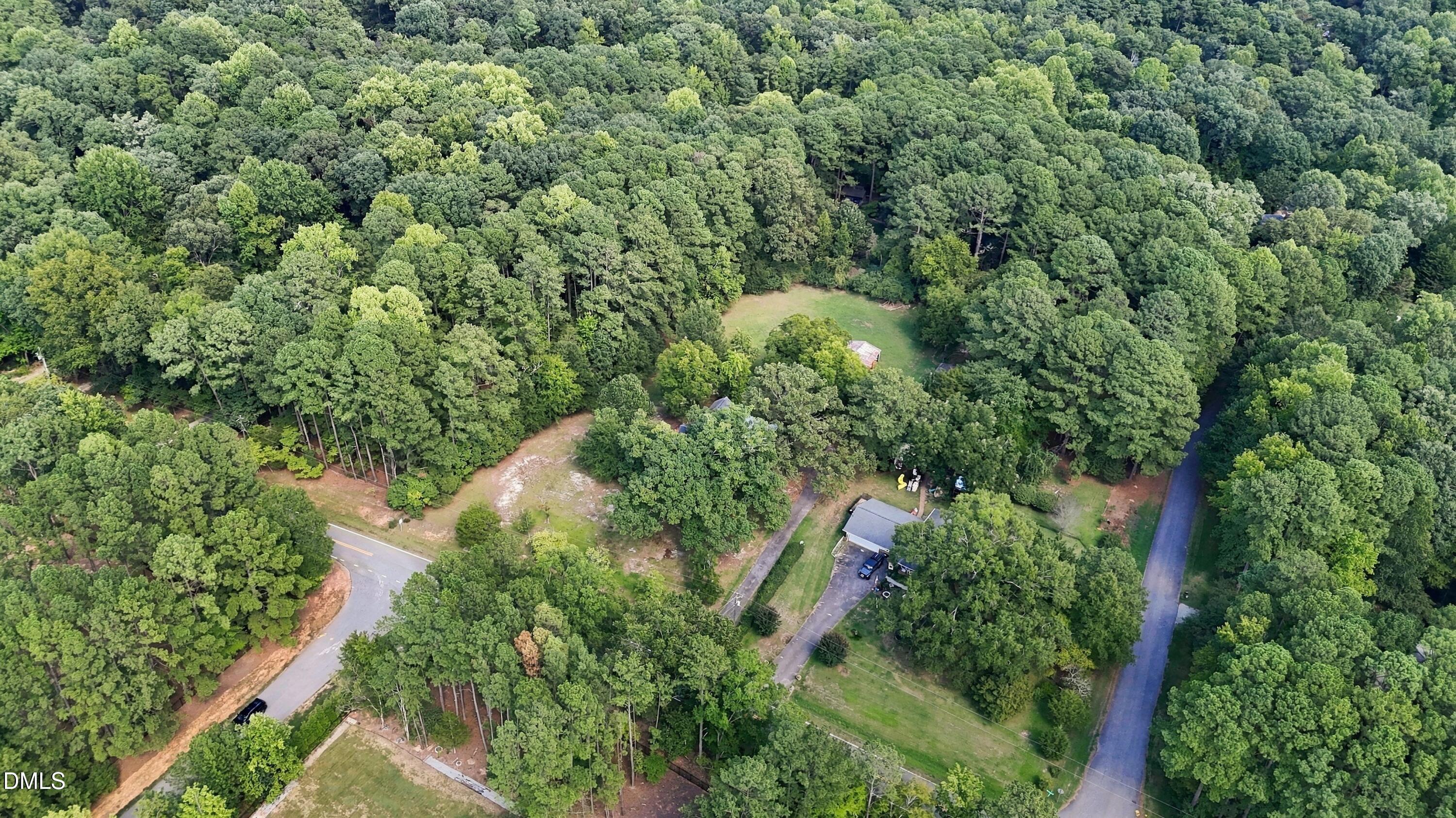 5033 Theys Road Property Photo 7