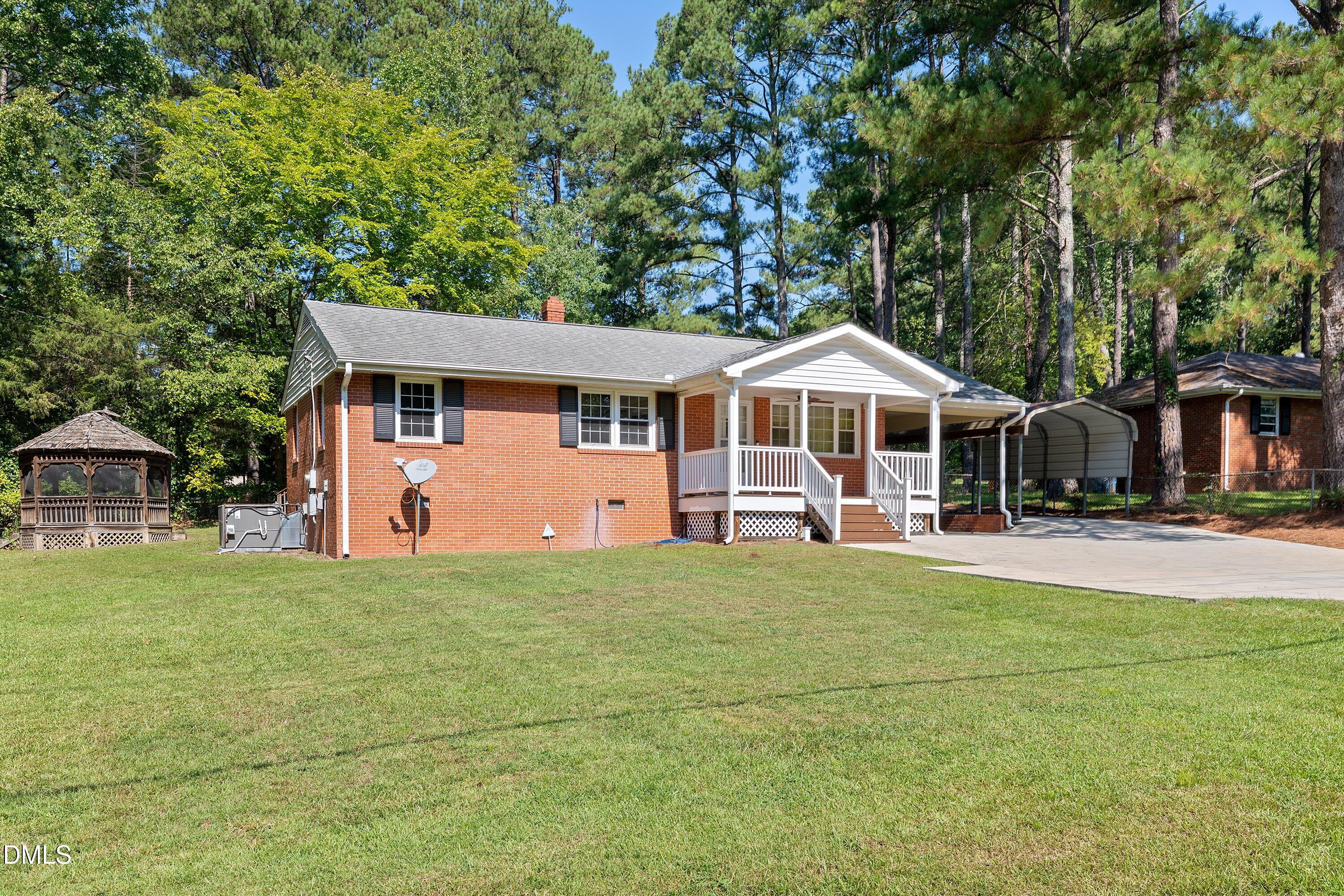 2108 Vandora Springs Road Property Photo 4
