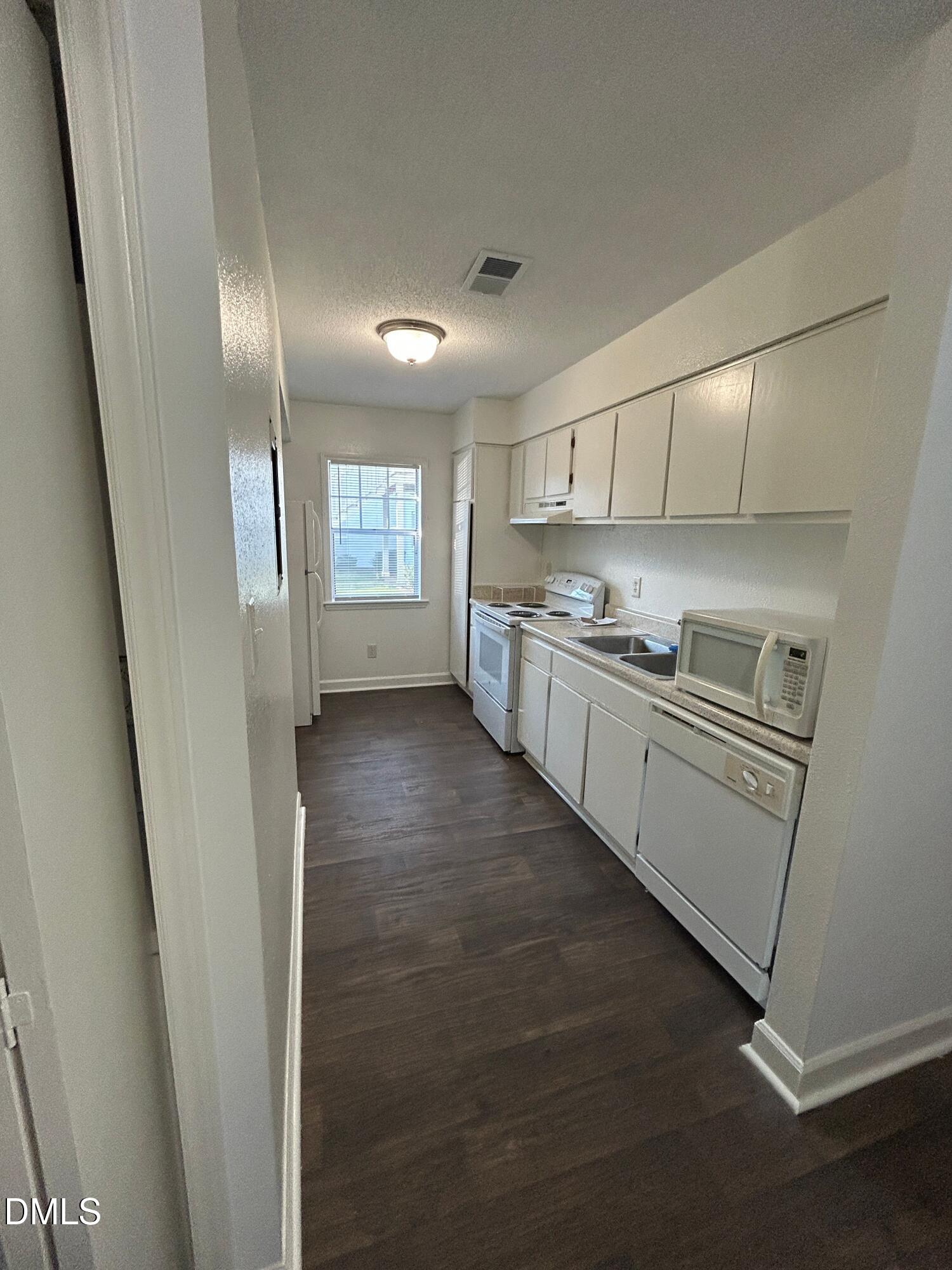 2504 Avent Ferry Road 103 Property Photo 8