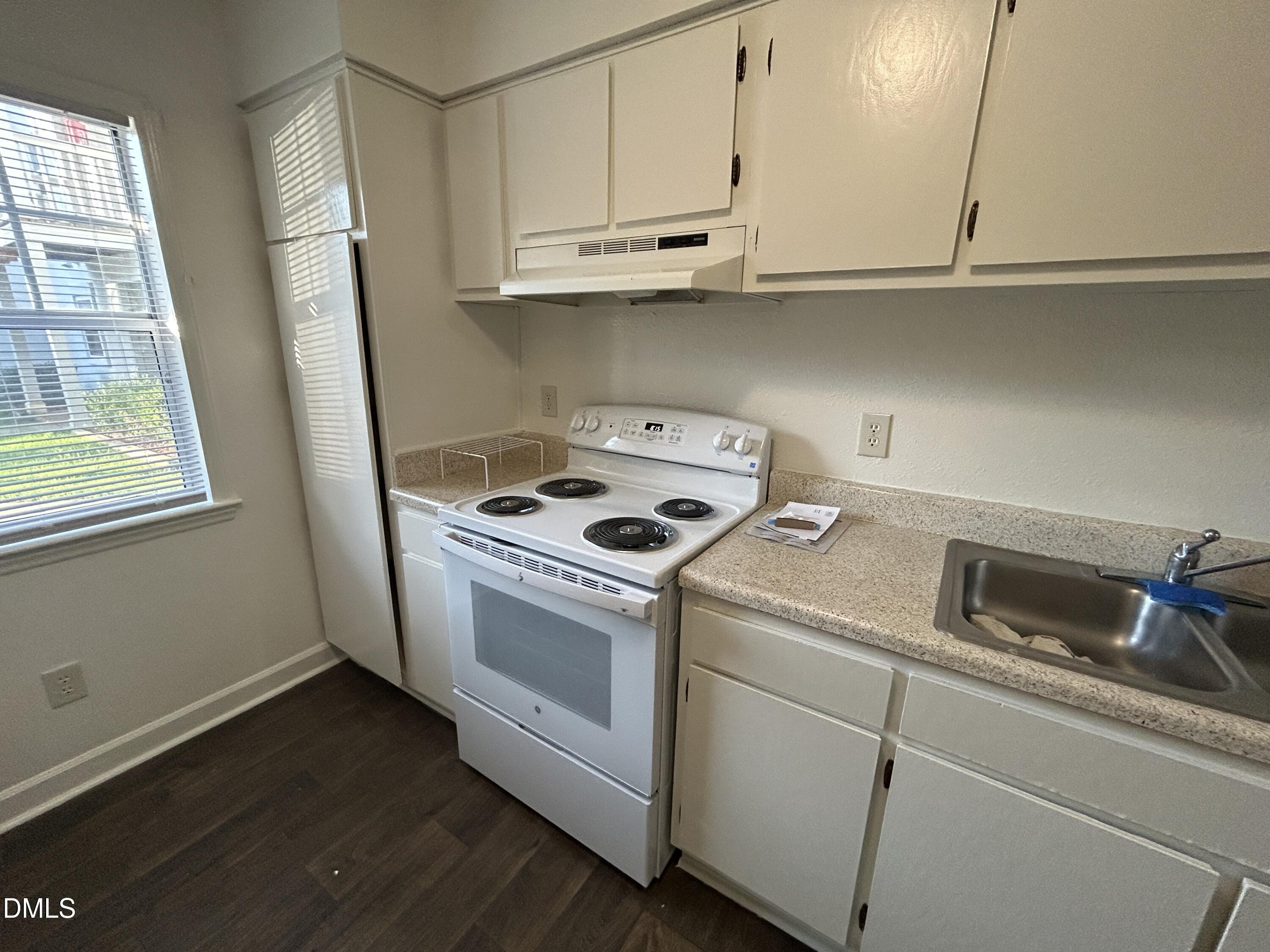 2504 Avent Ferry Road 103 Property Photo 9