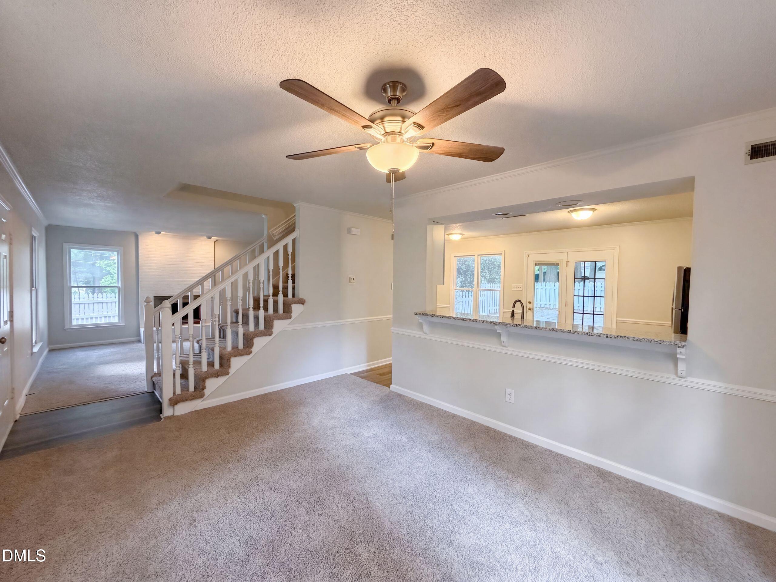 2338 Hillandale Road Property Photo 3