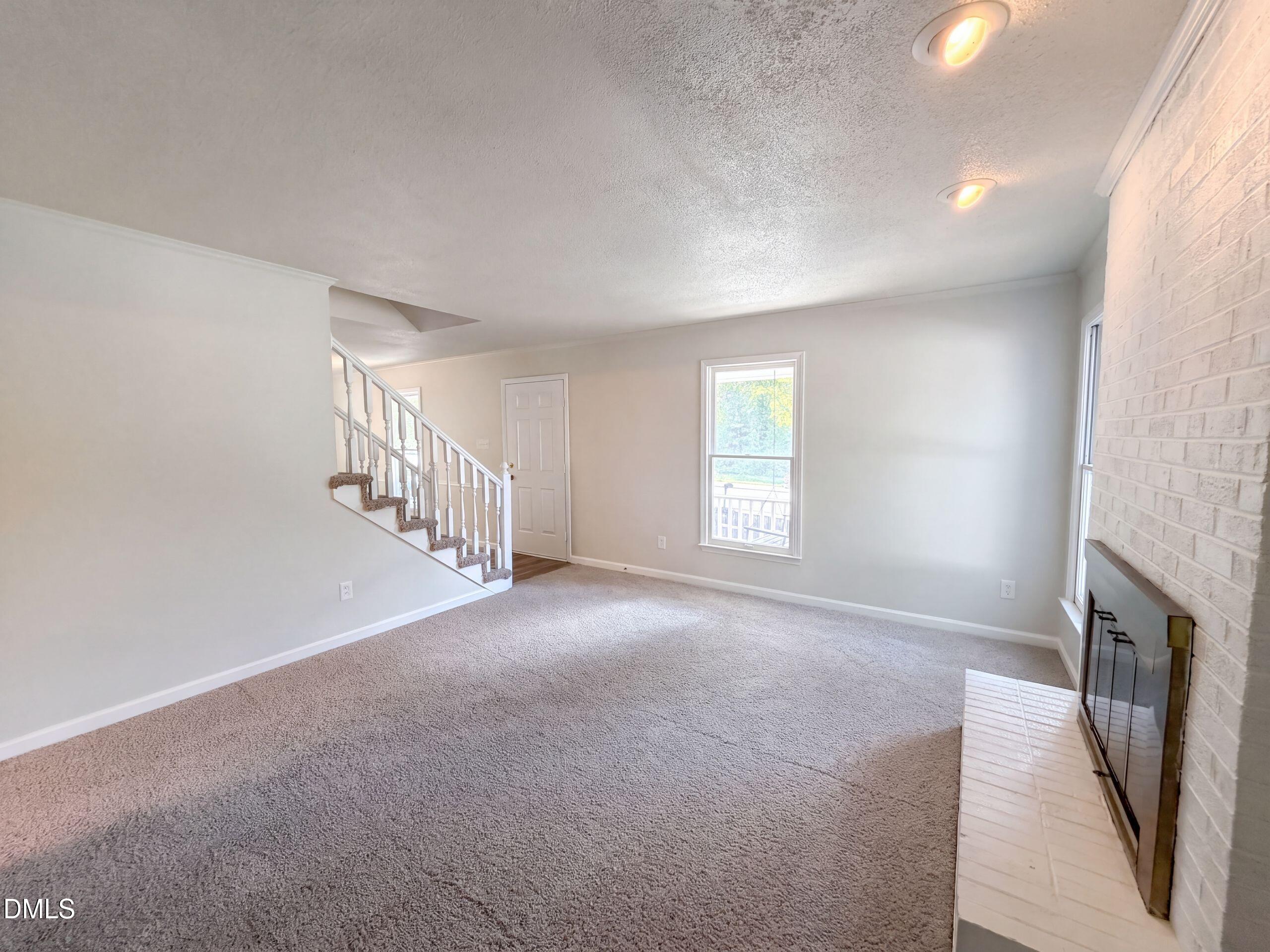 2338 Hillandale Road Property Photo 9