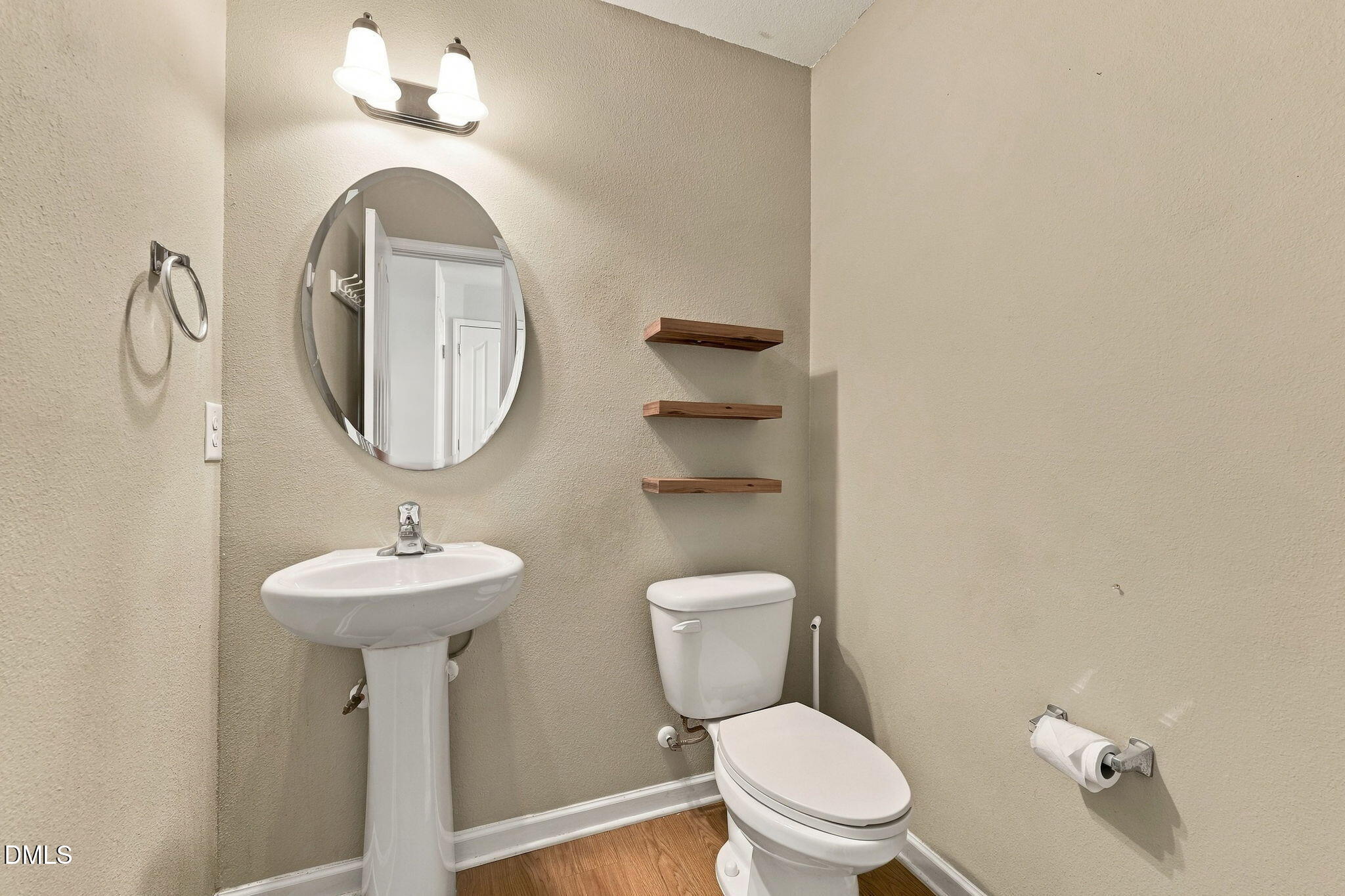 4176 Northrop Drive Property Photo 6