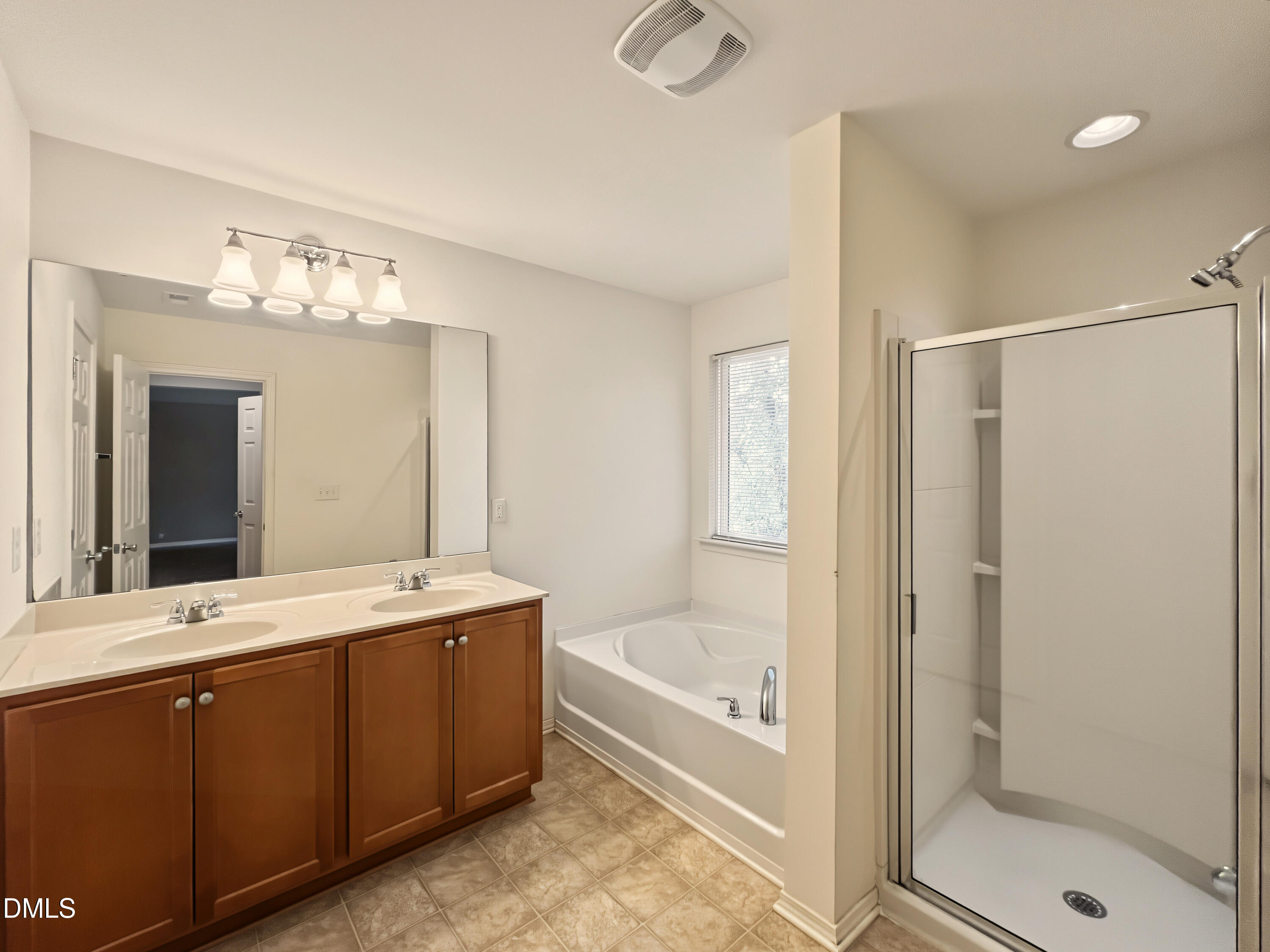 5417 Black Maple Drive Property Photo 18