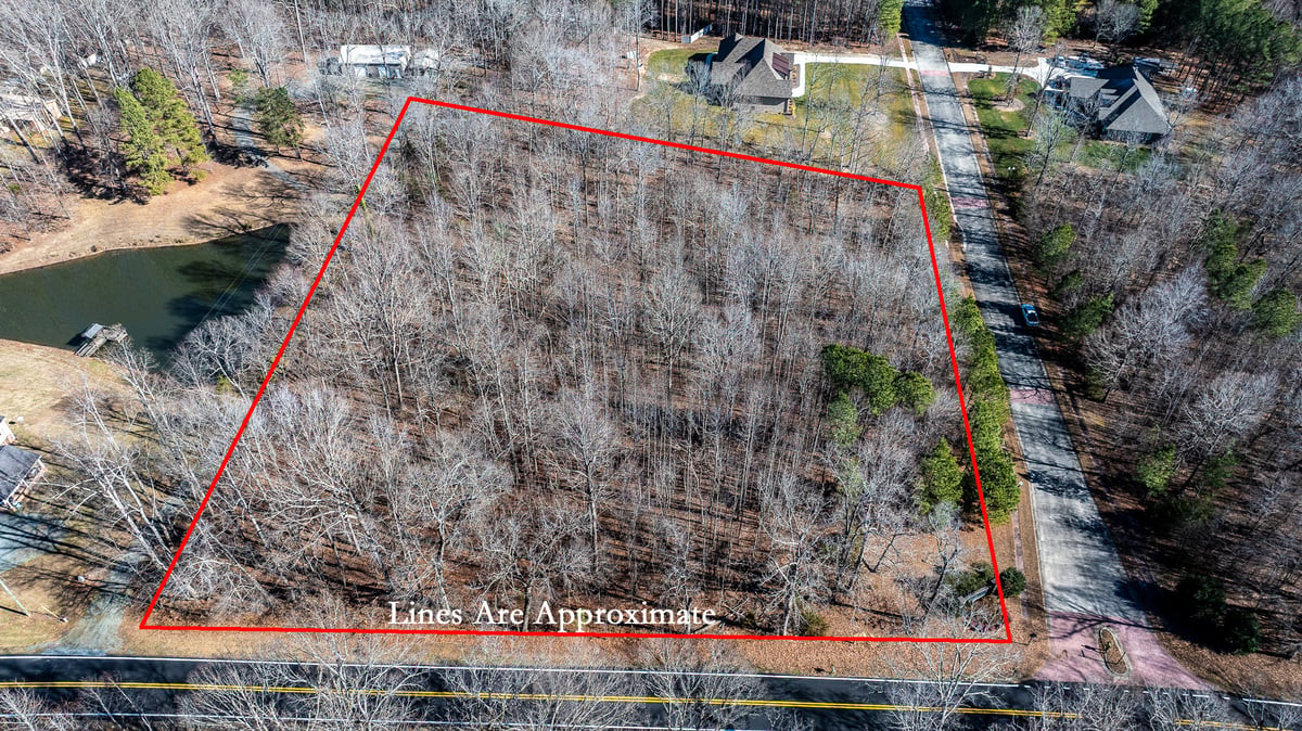 49 Larkington Drive Property Photo 3