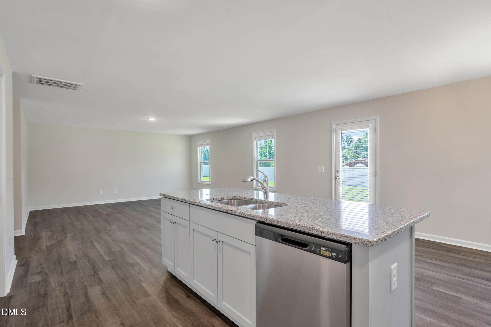 25 W Emily Gardens Drive Property Photo 15