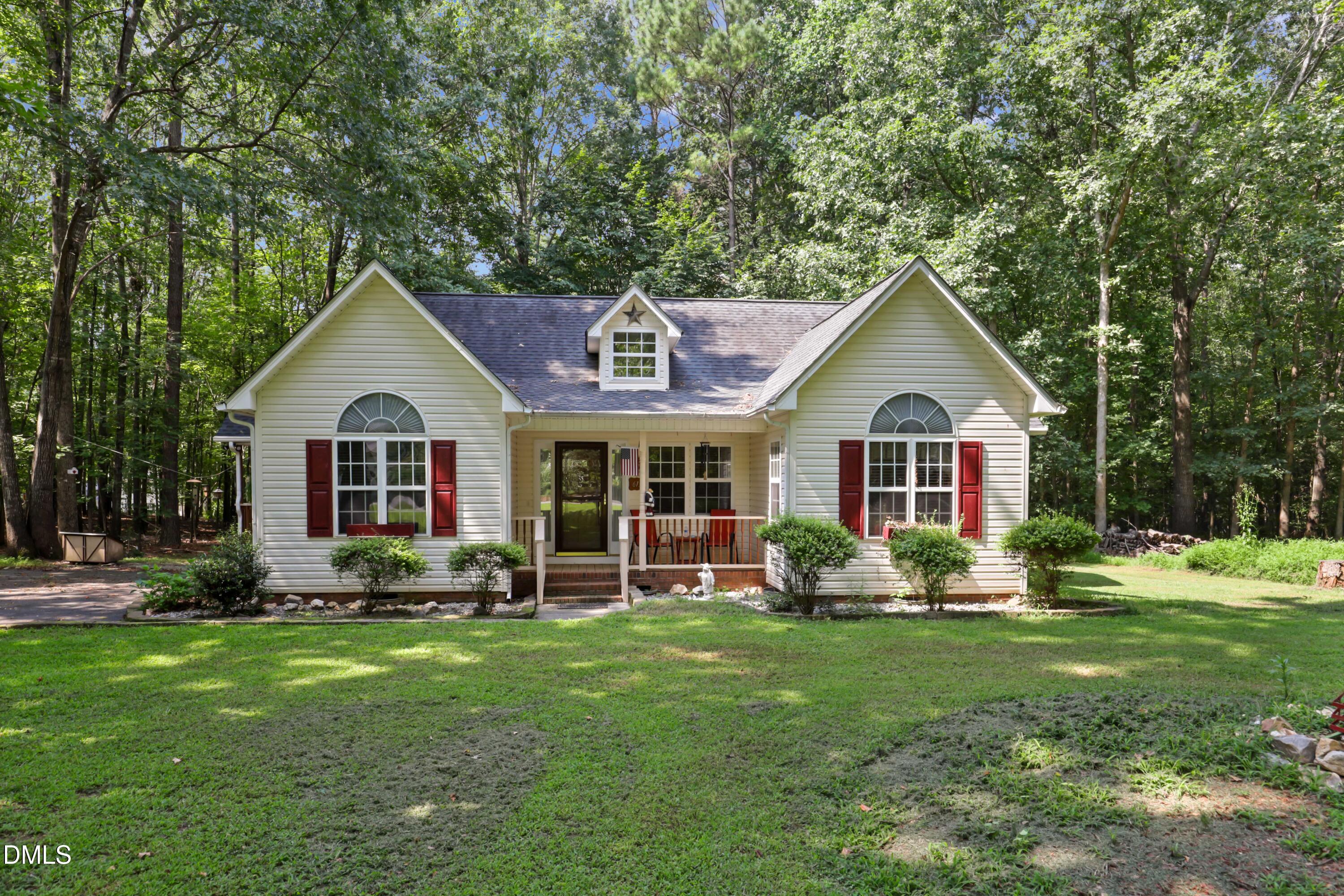 613 Bayleaf Circle Property Photo 1
