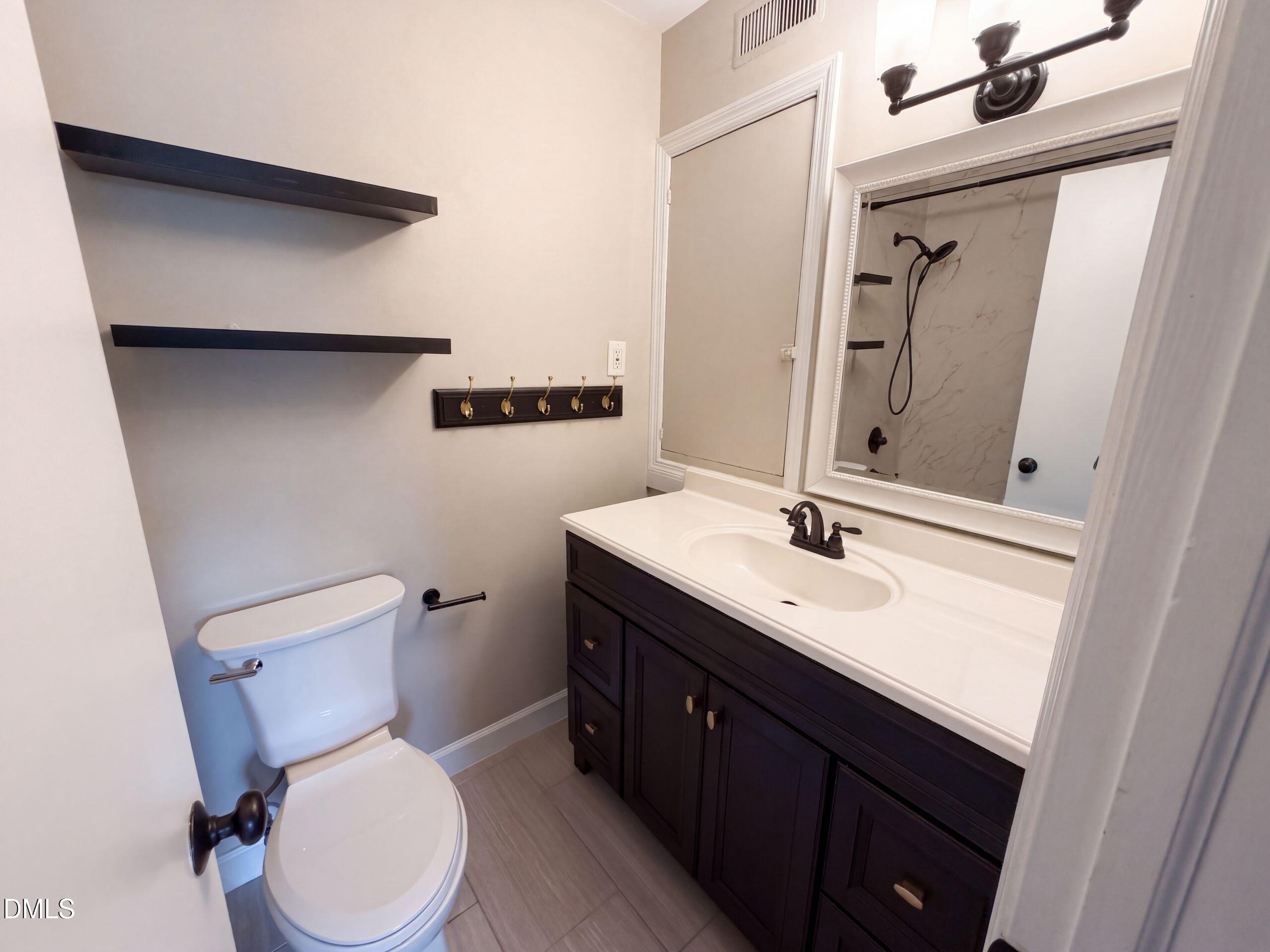 2220 Hillock Drive Property Photo 9
