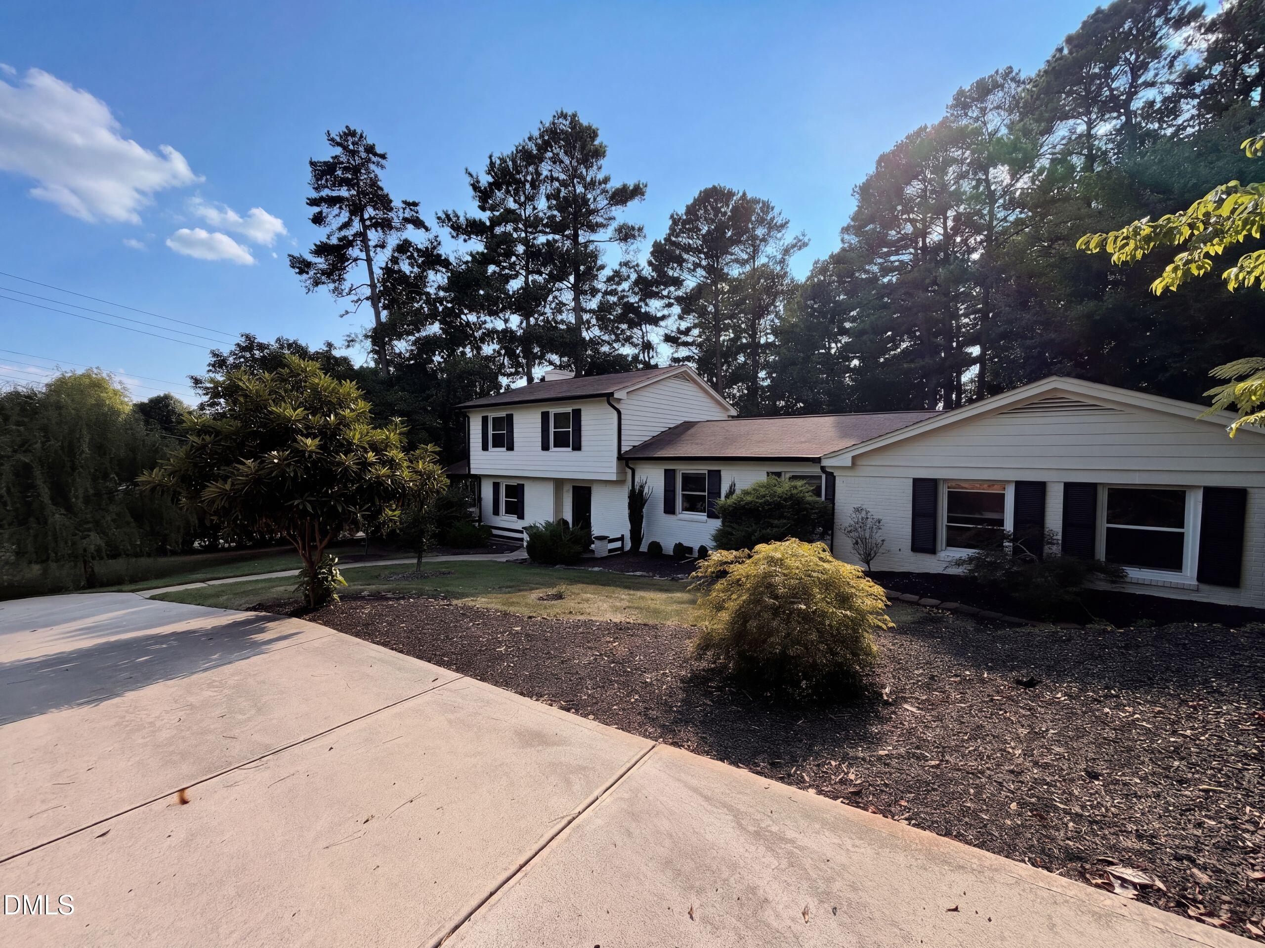 2220 Hillock Drive Property Photo 16