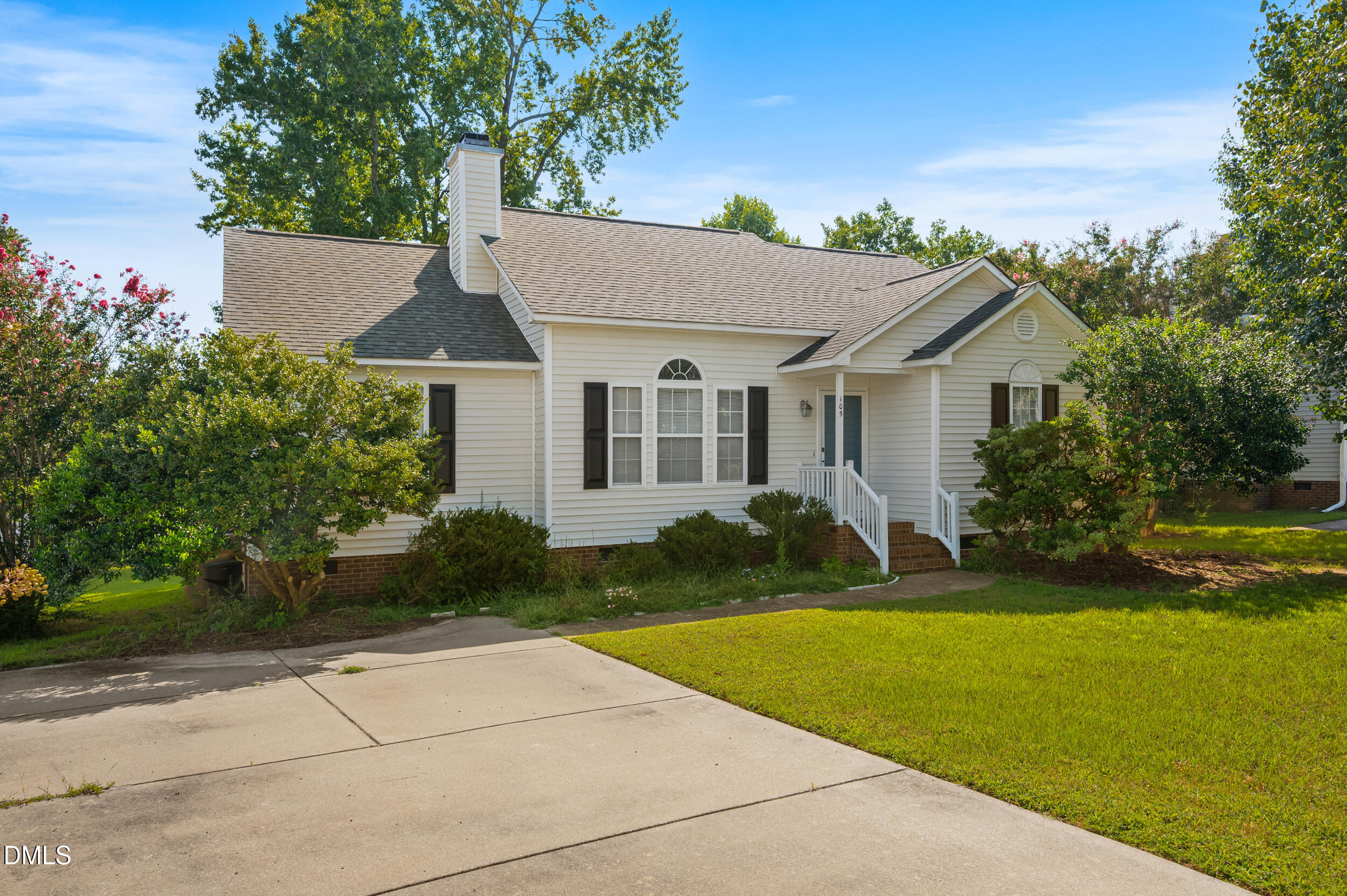 105 Mckenzie Circle Property Photo 2