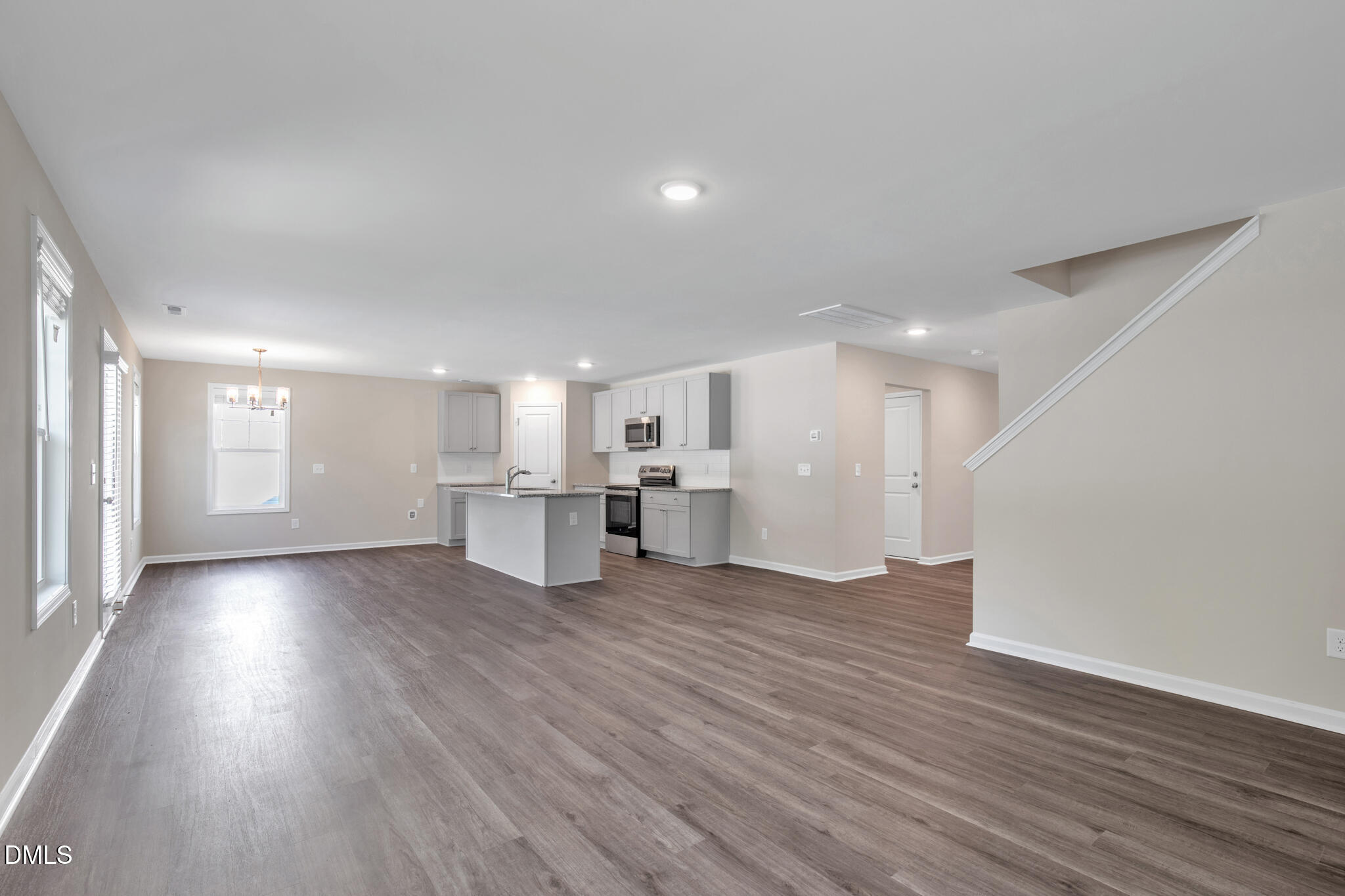73 W Emily Gardens Drive Property Photo 10