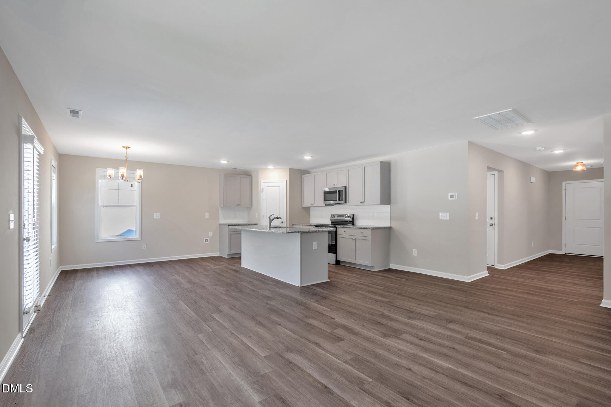 73 W Emily Gardens Drive Property Photo 11