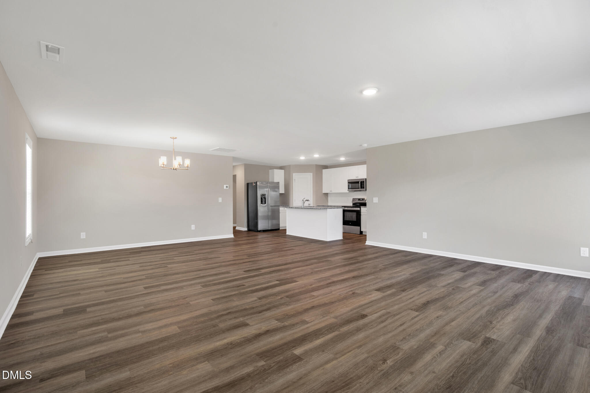 8 W Emily Gardens Drive Property Photo 8