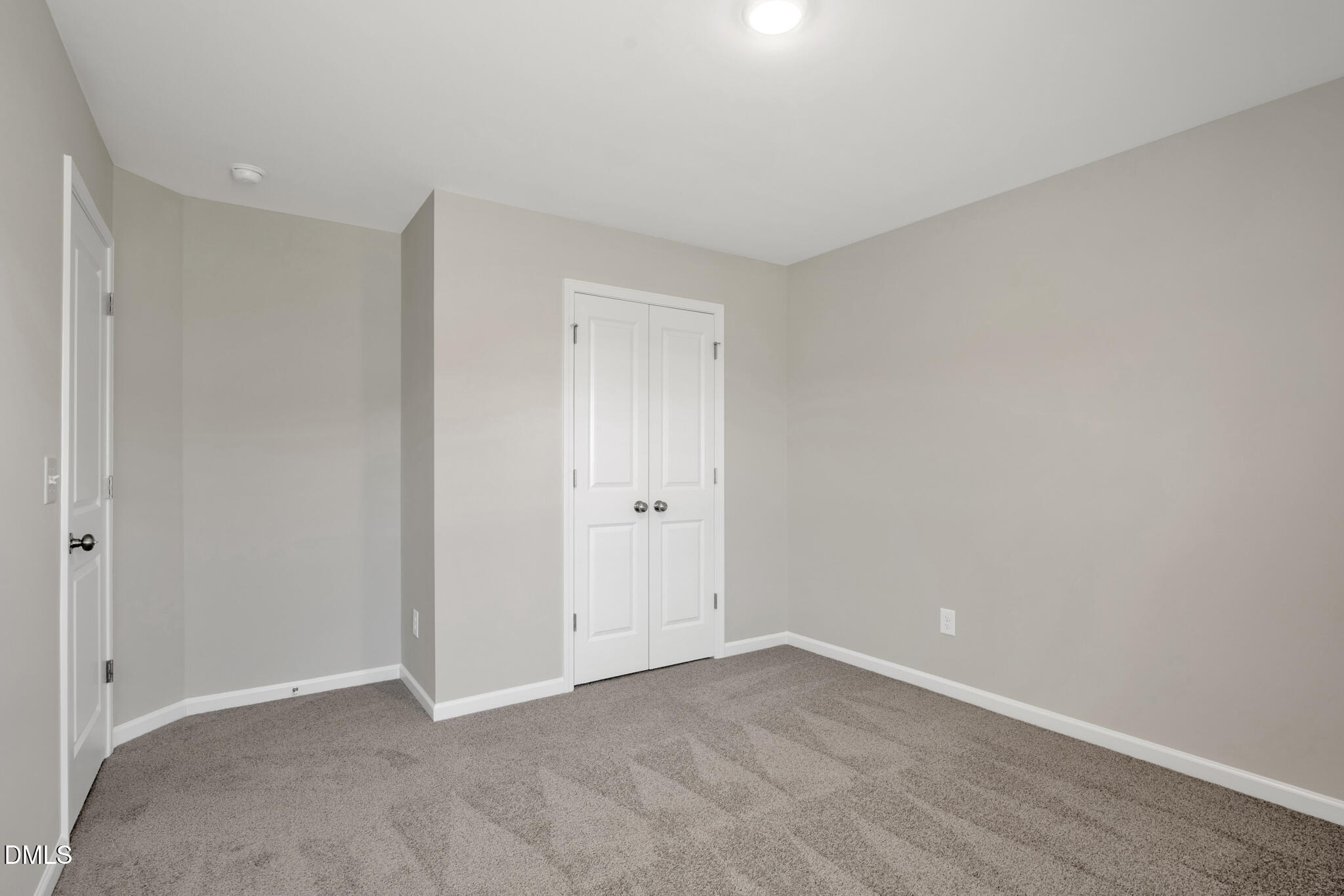 8 W Emily Gardens Drive Property Photo 18