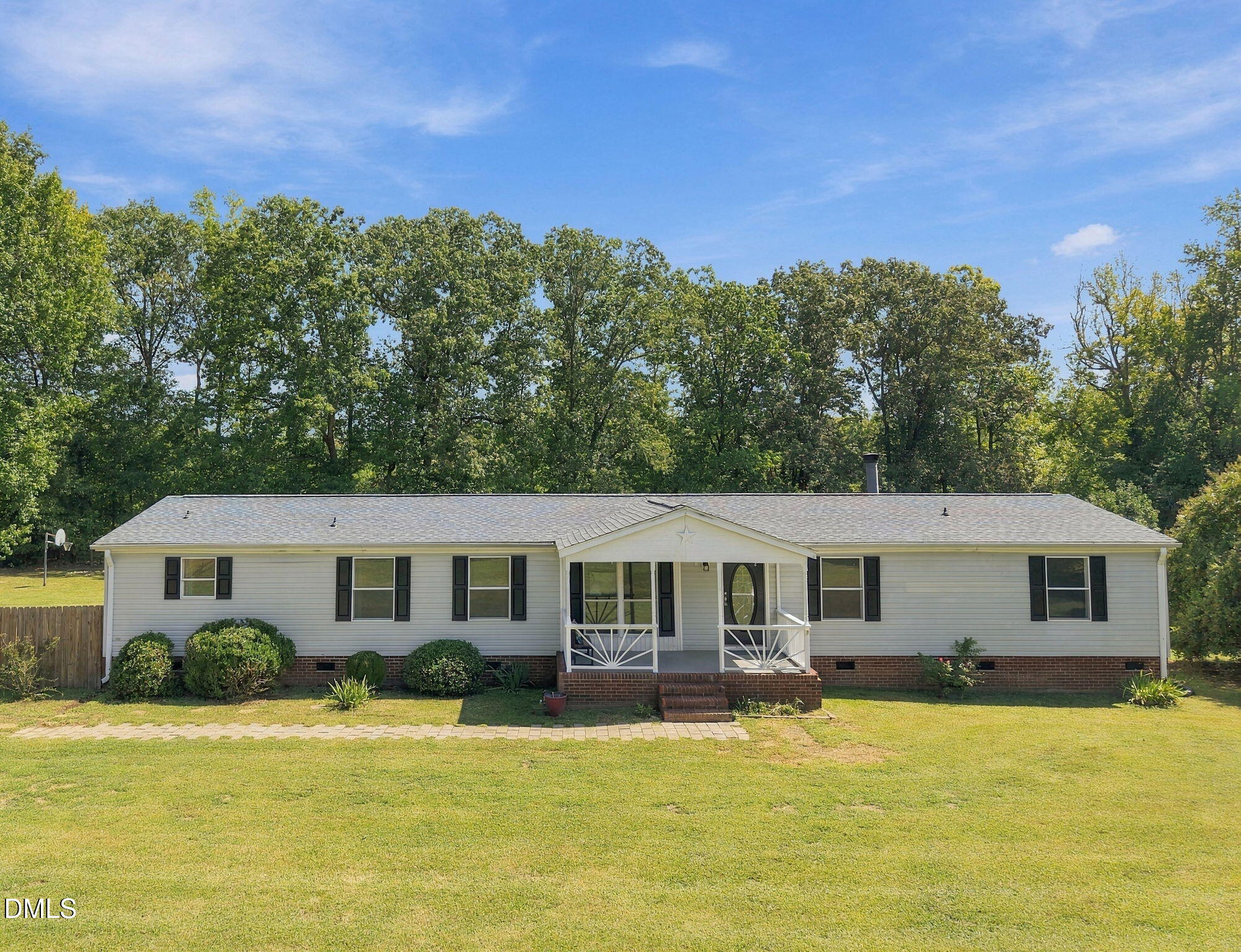 196 Dustin Lane Property Photo 1