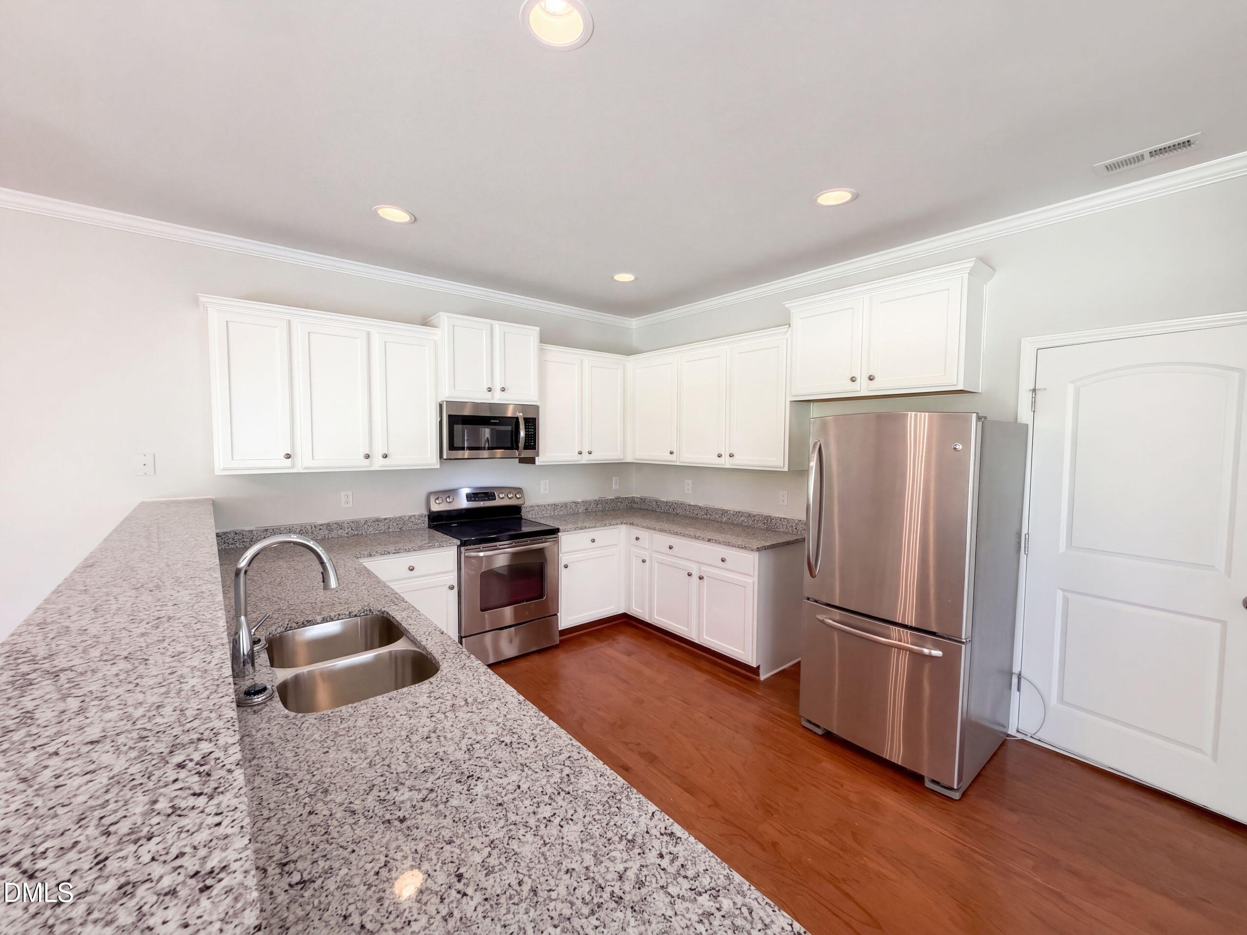 1317 Hosmer Court Property Photo 2