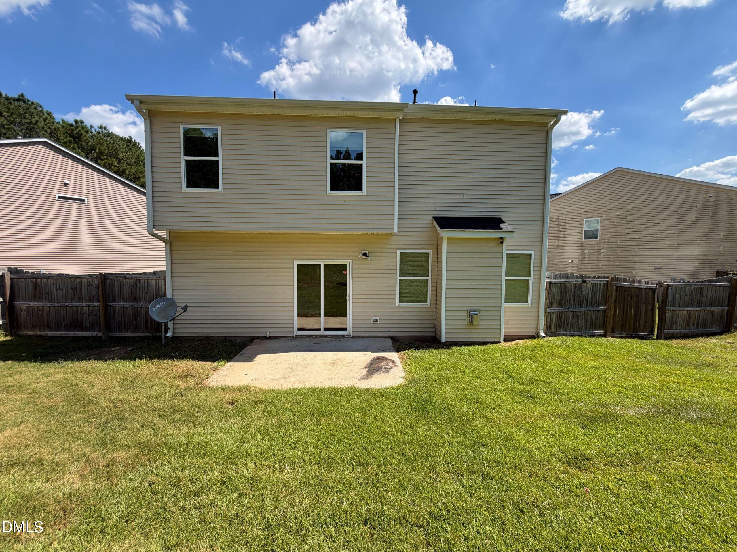 1317 Hosmer Court Property Photo 5