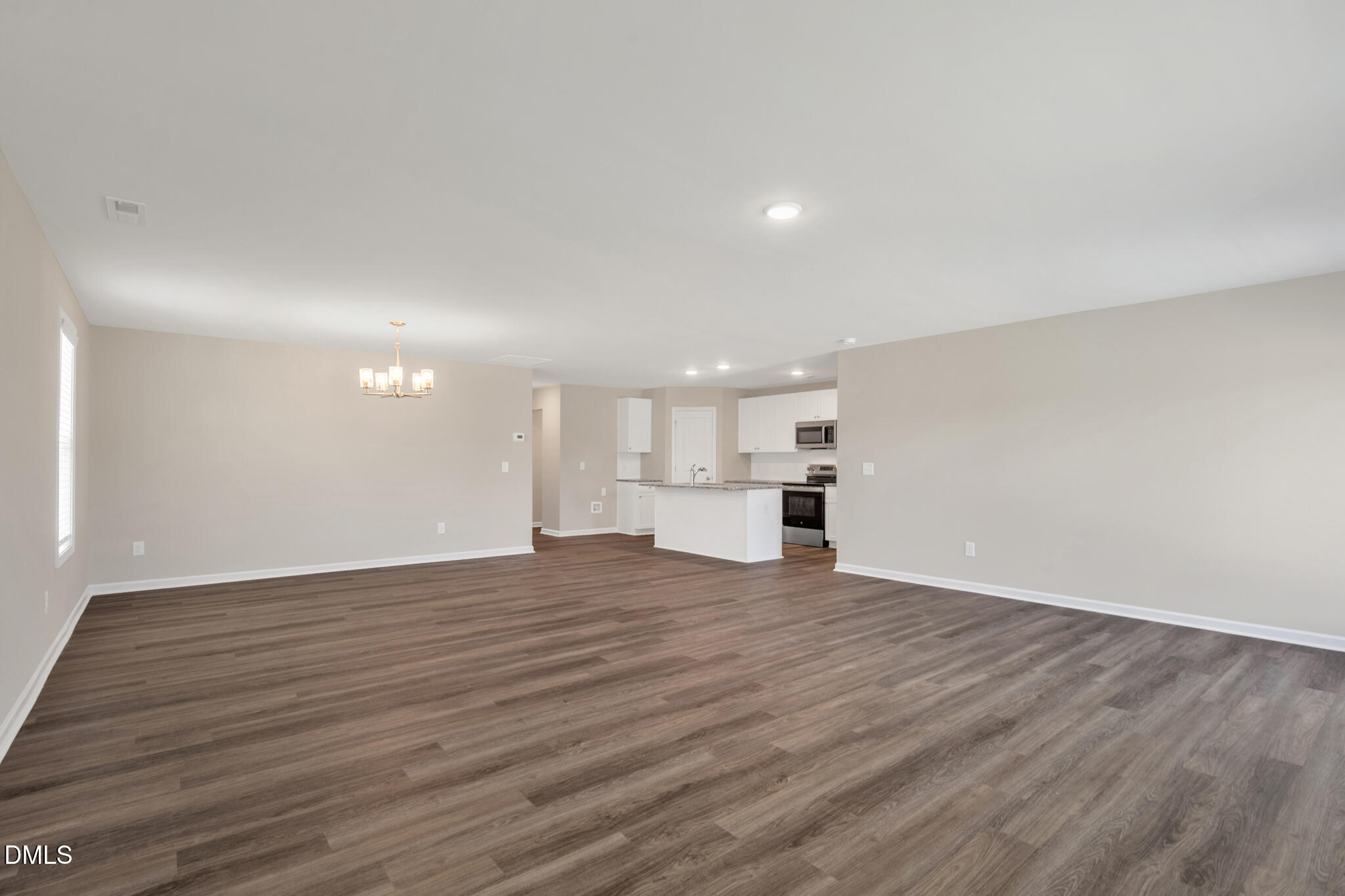 31 E Emily Gardens Drive Property Photo 8