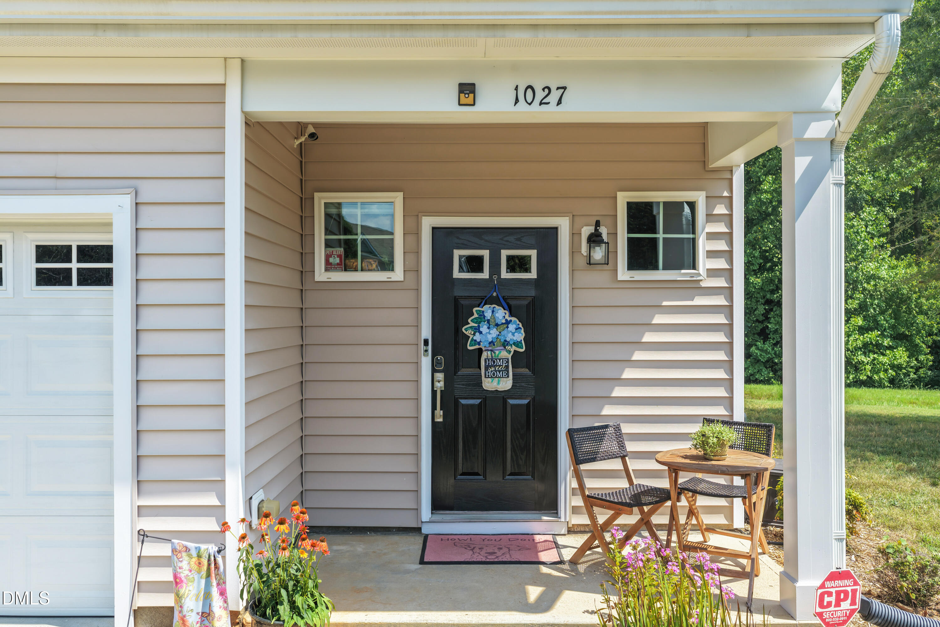 1027 Renewal Place Property Photo 3