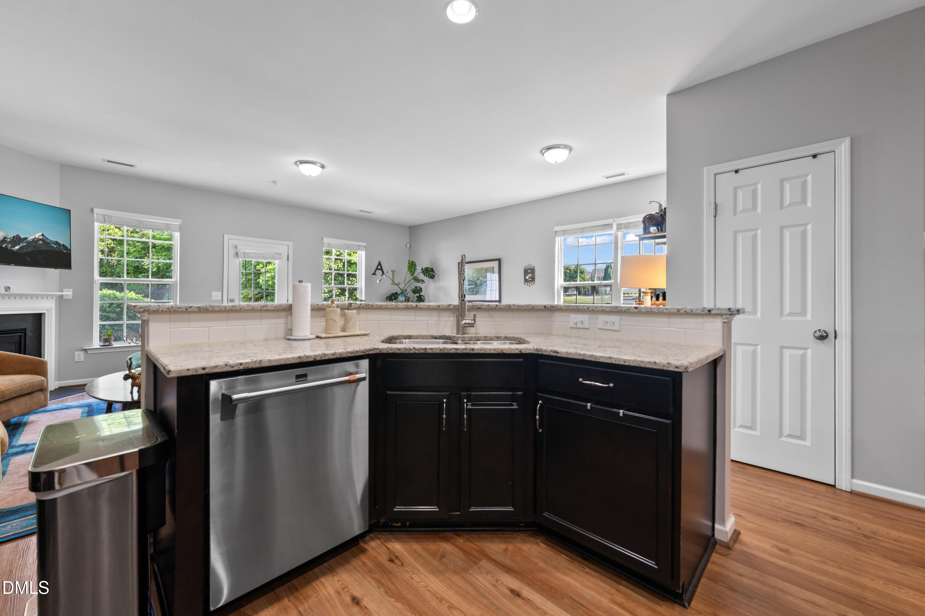 1027 Renewal Place Property Photo 6