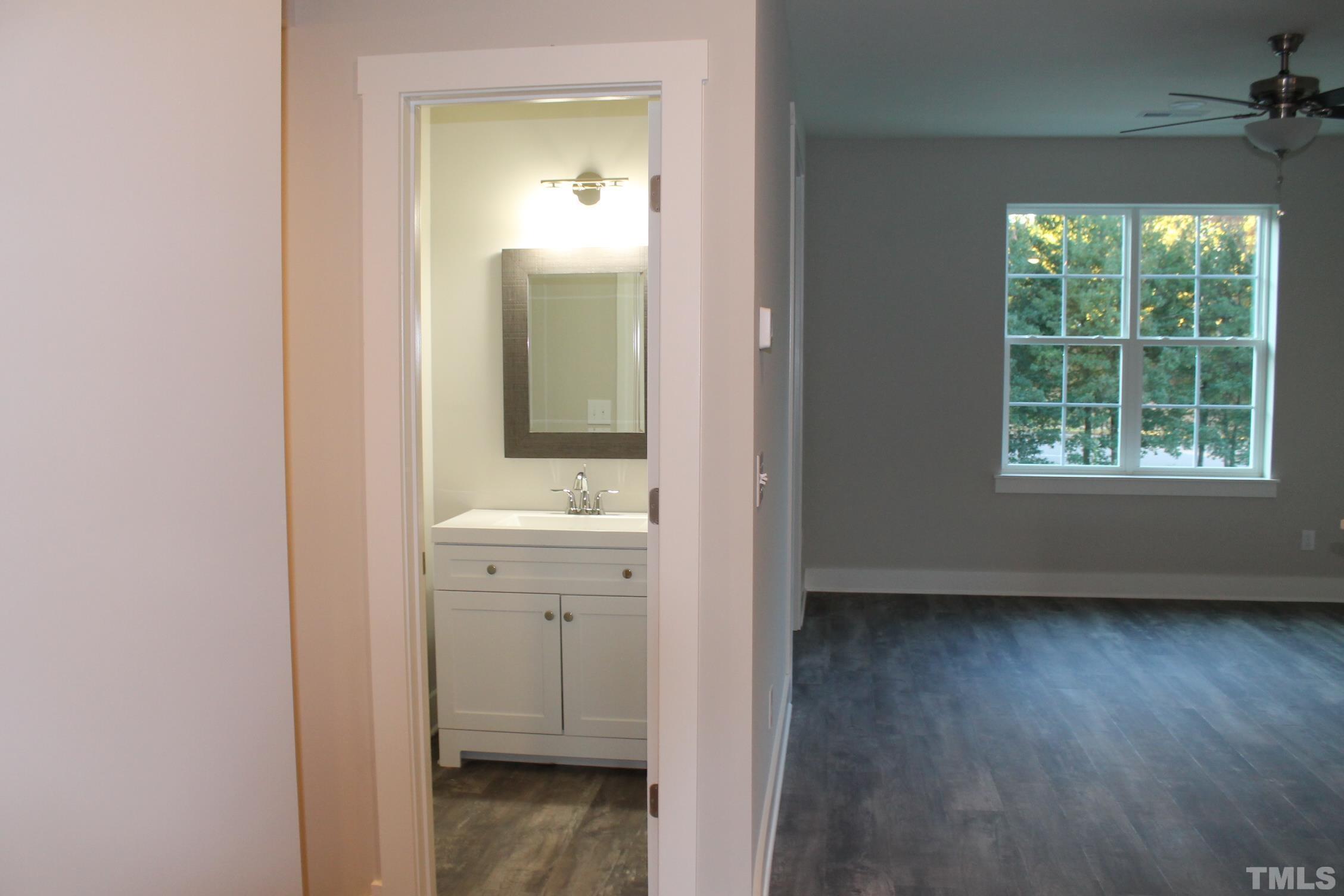 825 S Franklin Street Property Photo 16