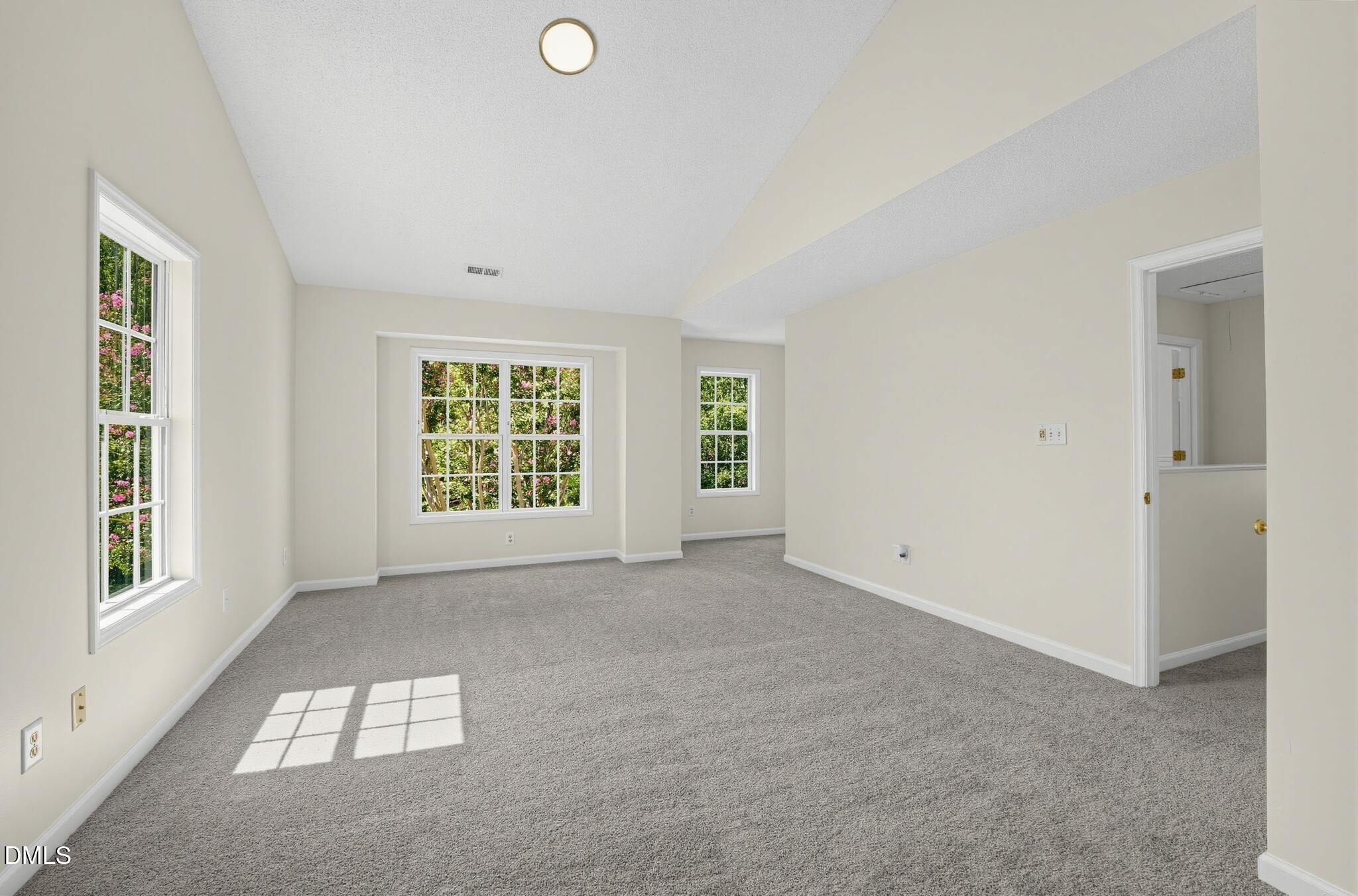 10 Redear Place Property Photo 13