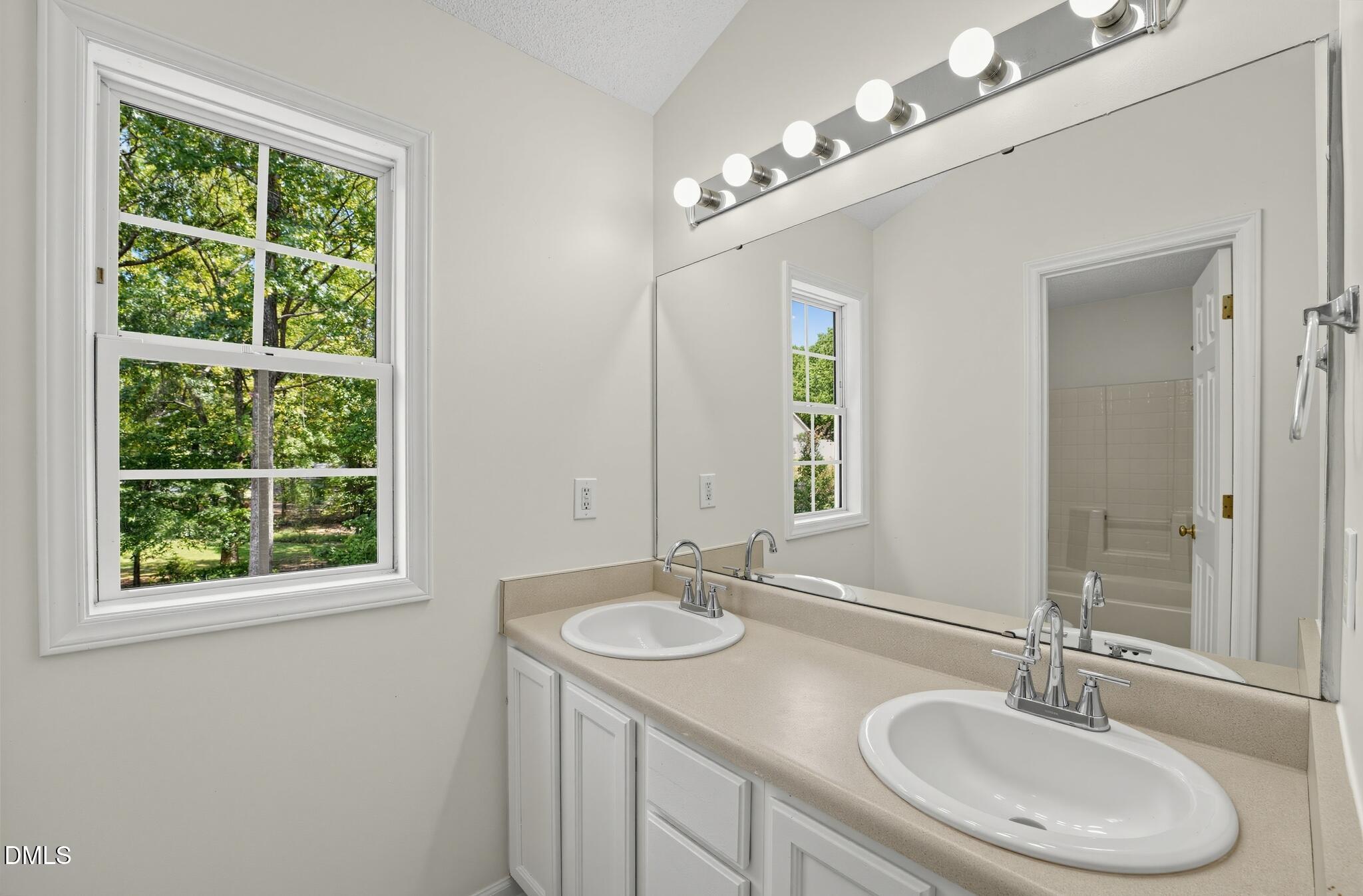 10 Redear Place Property Photo 18