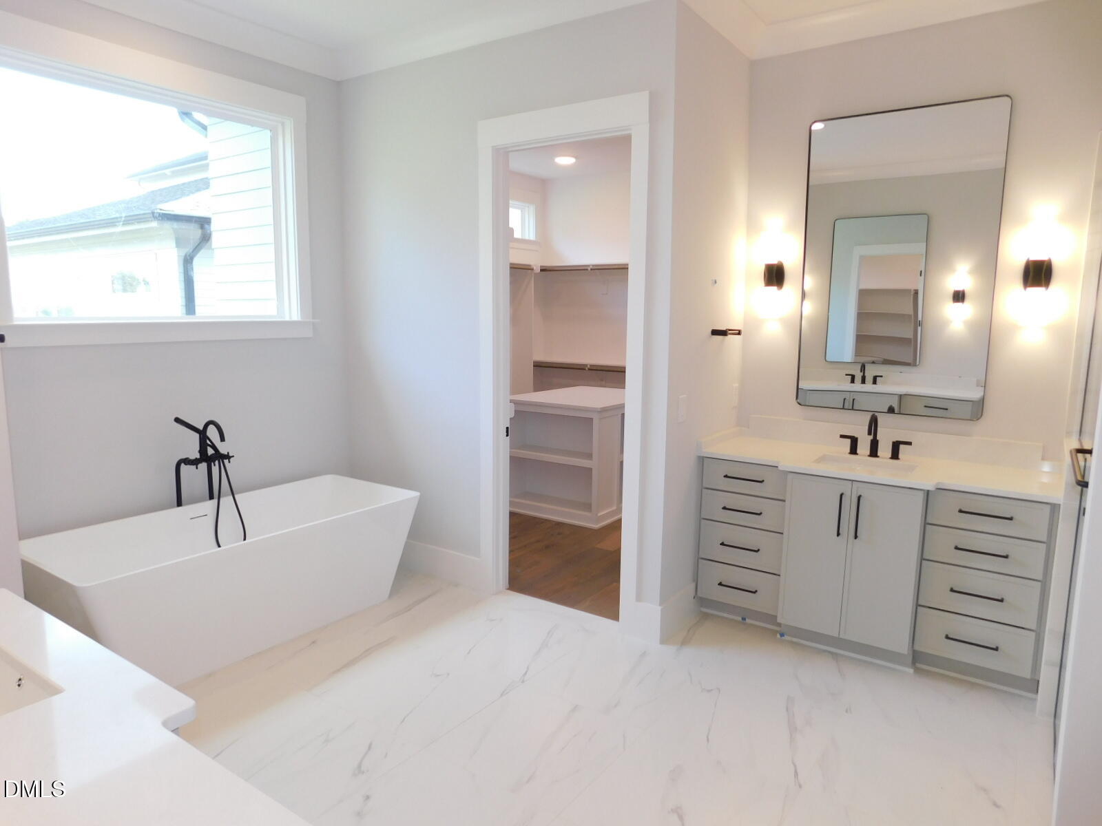 114 Autumn Gate Street Property Photo 17