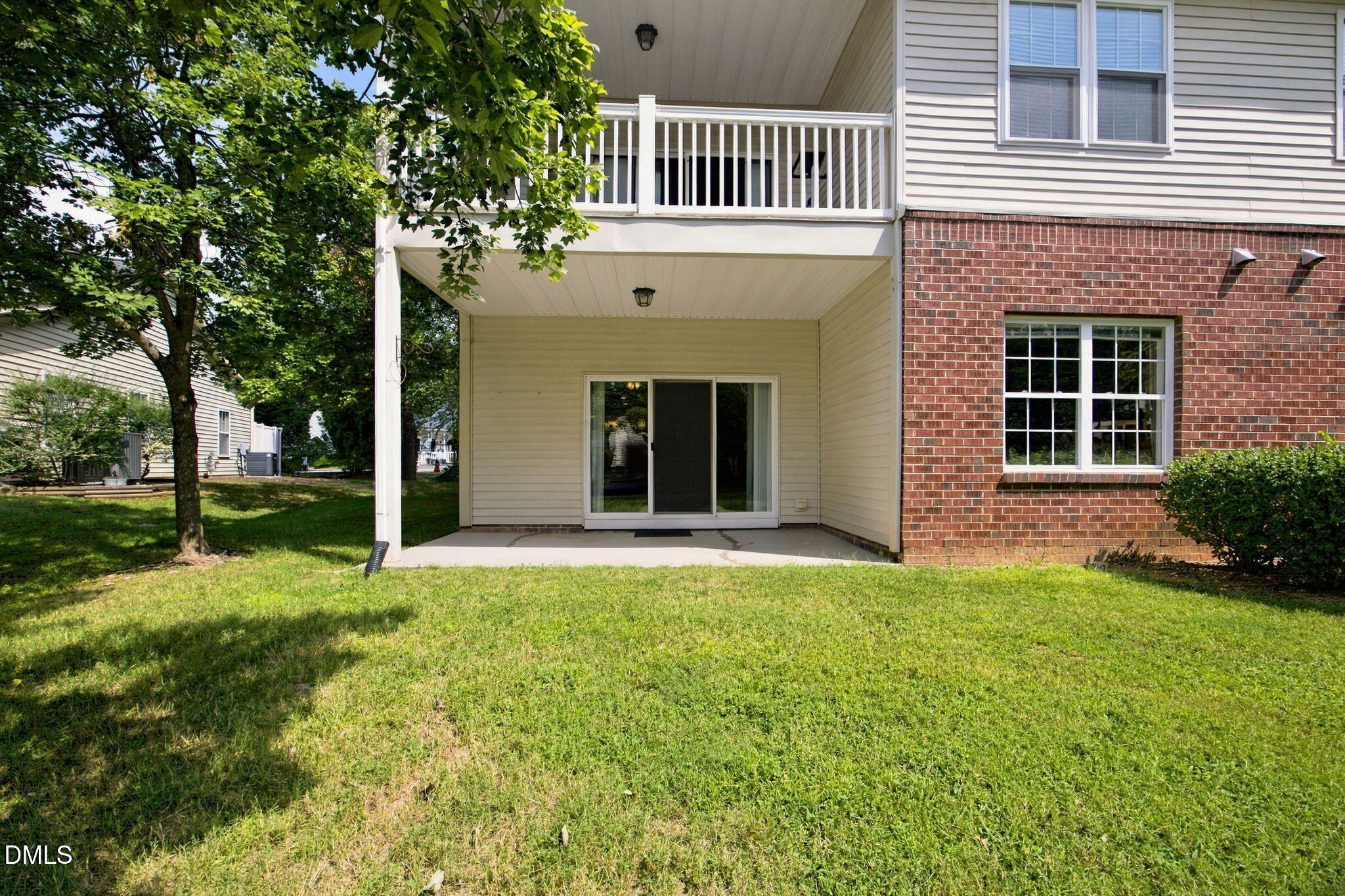 1014 Linen Drive Property Photo 4