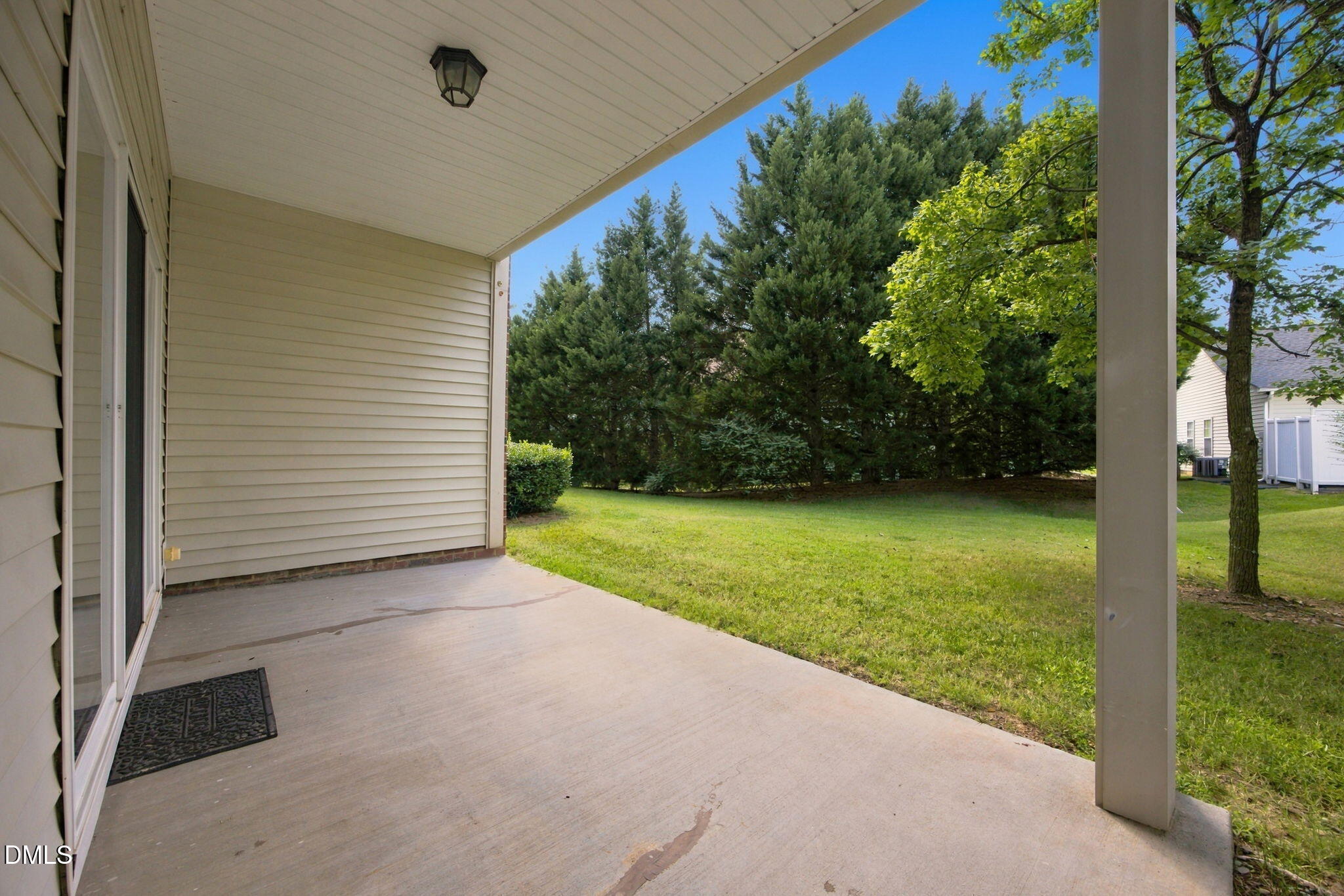 1014 Linen Drive Property Photo 5