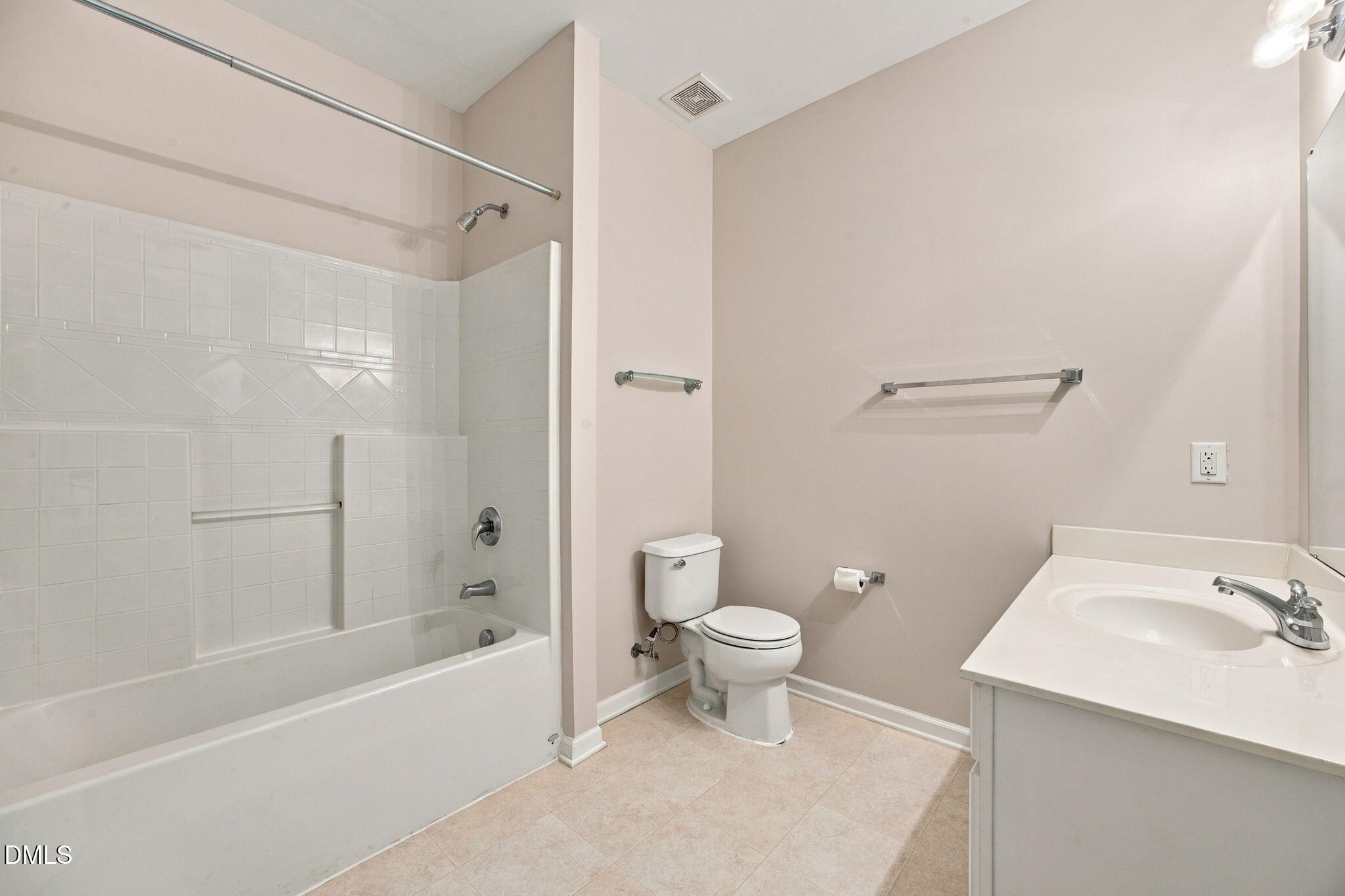 1014 Linen Drive Property Photo 9