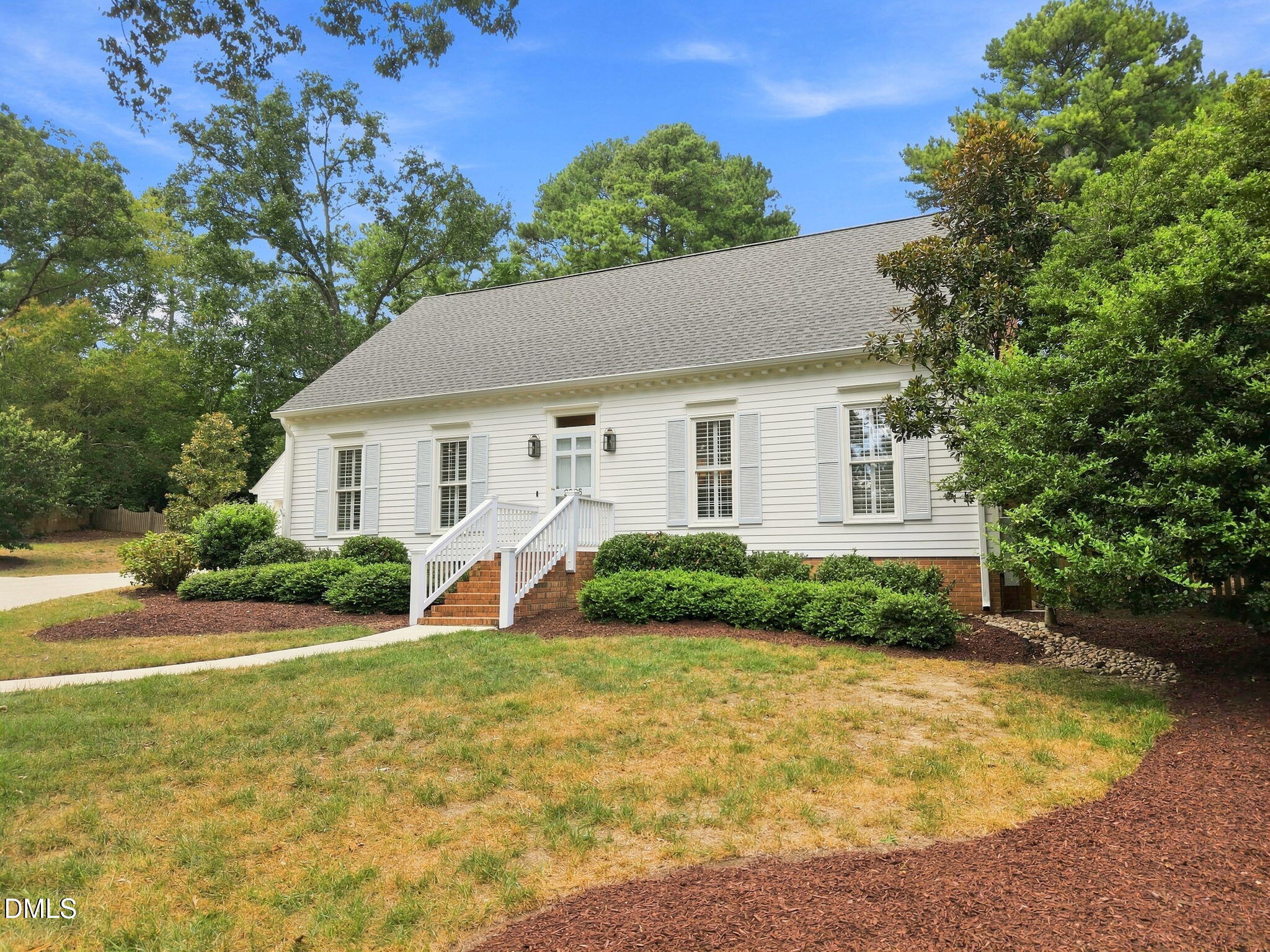 2905 Augusta Court Property Photo 4