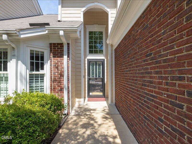 108 Lake Hickory Court Property Photo 3